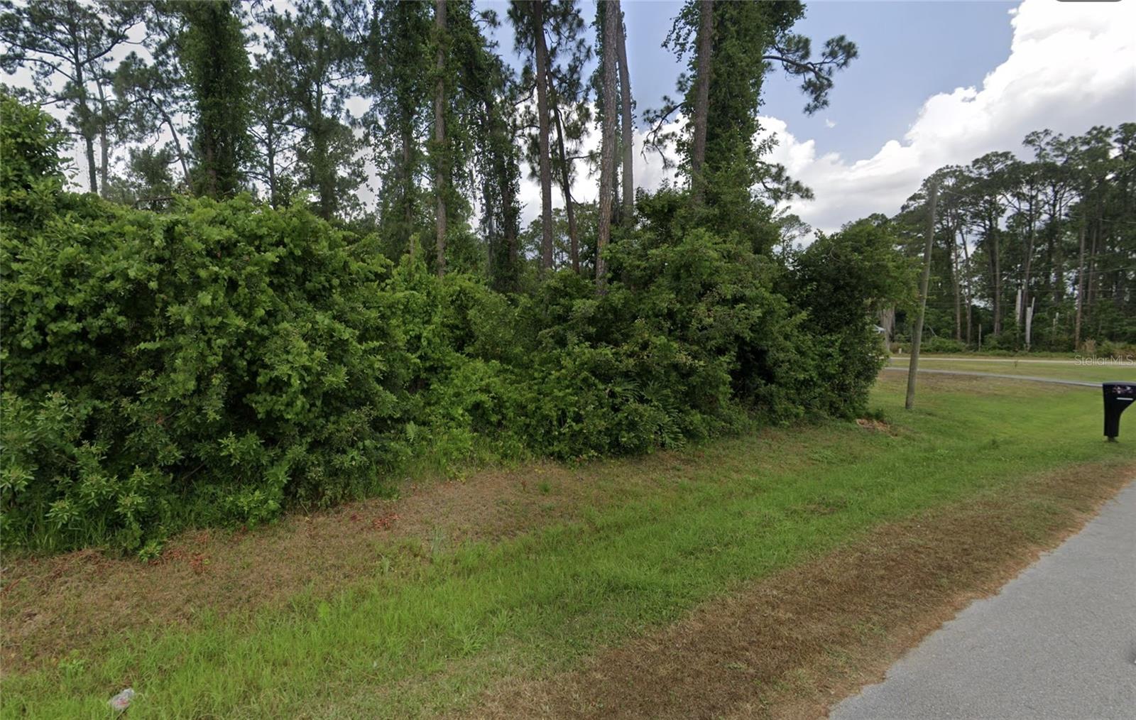 Image 3 of 6 For 4205 Barbarossa Avenue