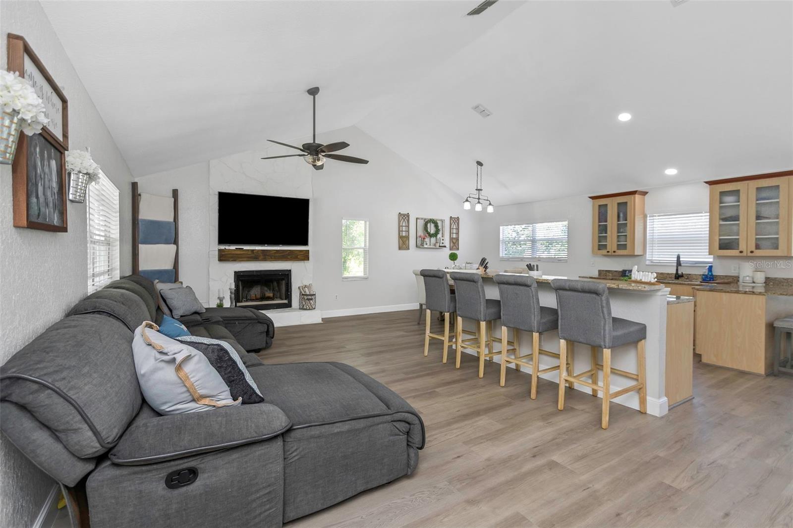 Image 10 of 47 For 10316 61st Court N