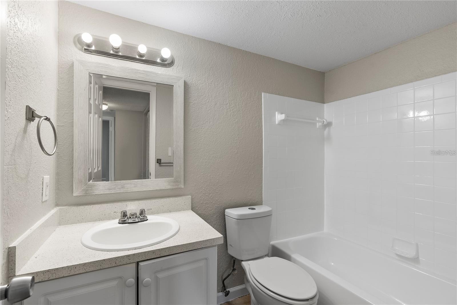 Image 10 of 15 For 201 Pine Violet Court 202