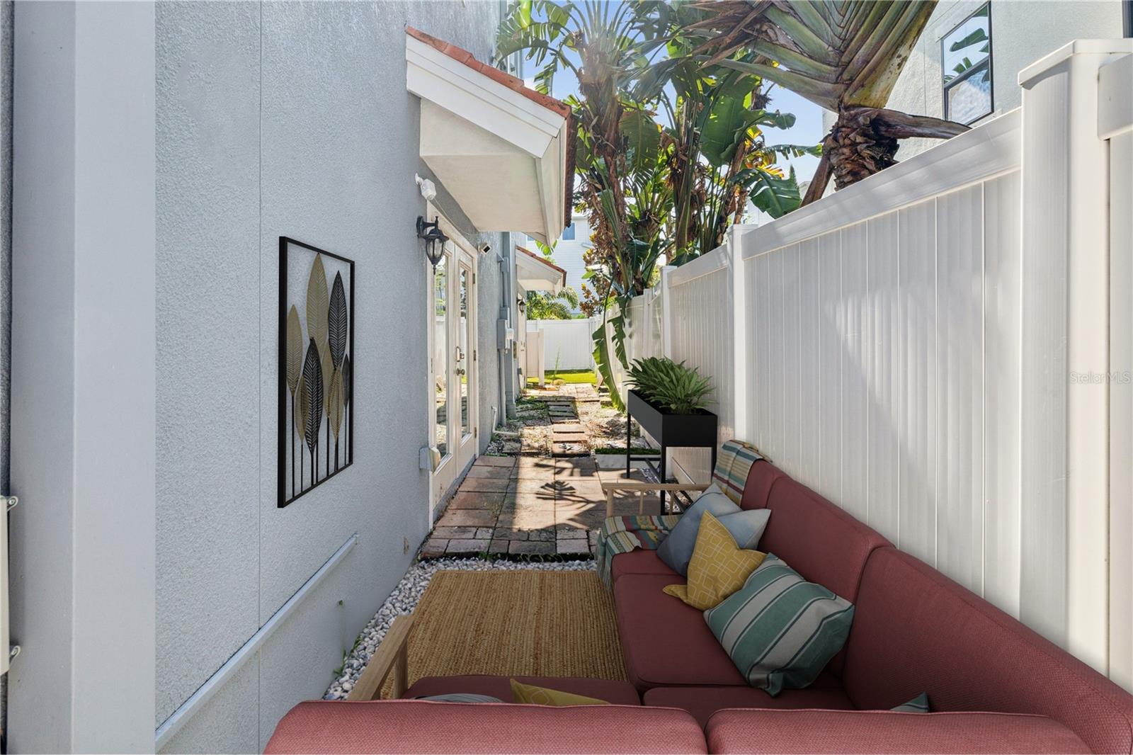Image 42 of 46 For 206 Arrawana Avenue 3