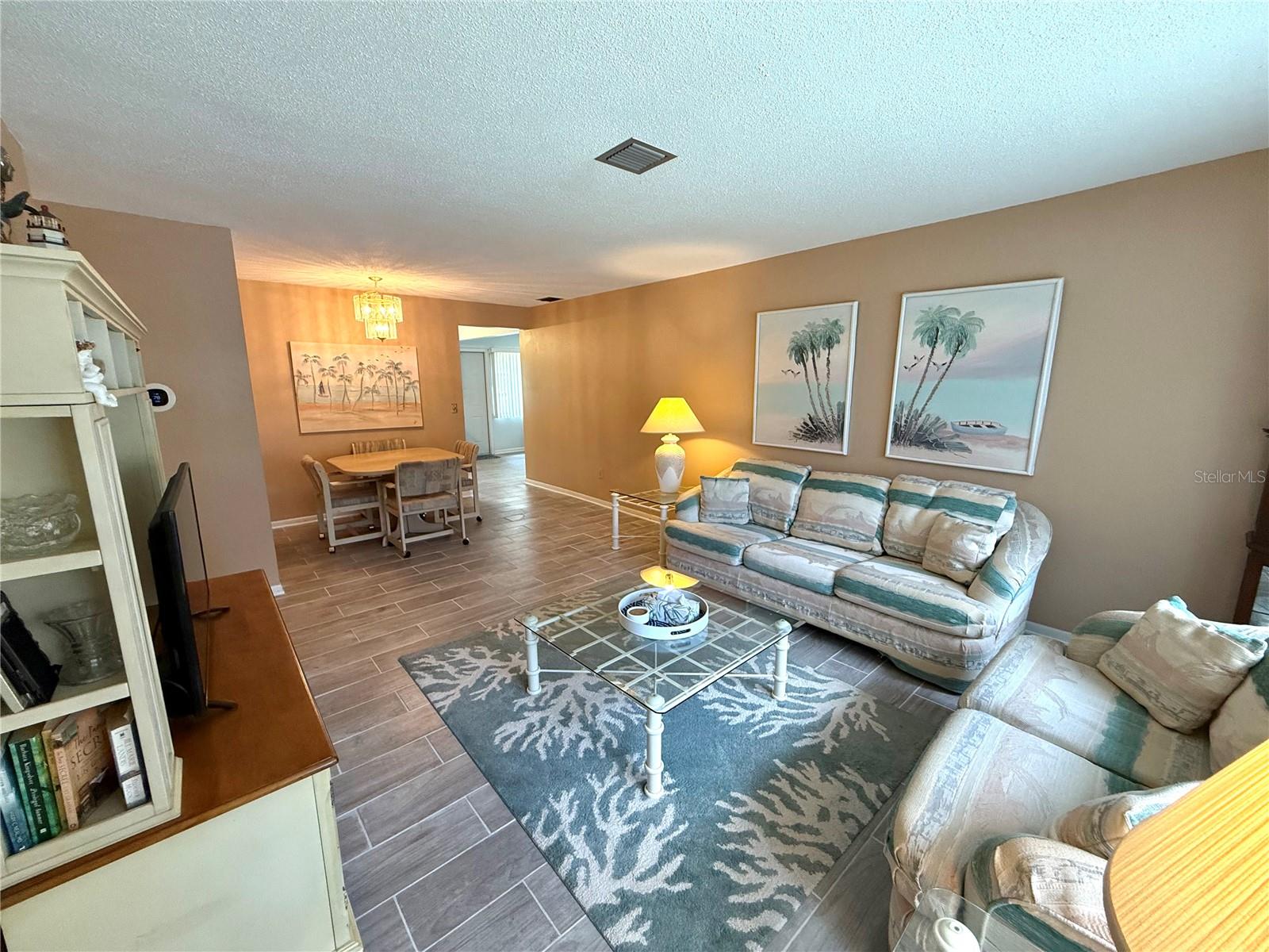 Image 4 of 42 For 8215 Burgundy Drive N 8215