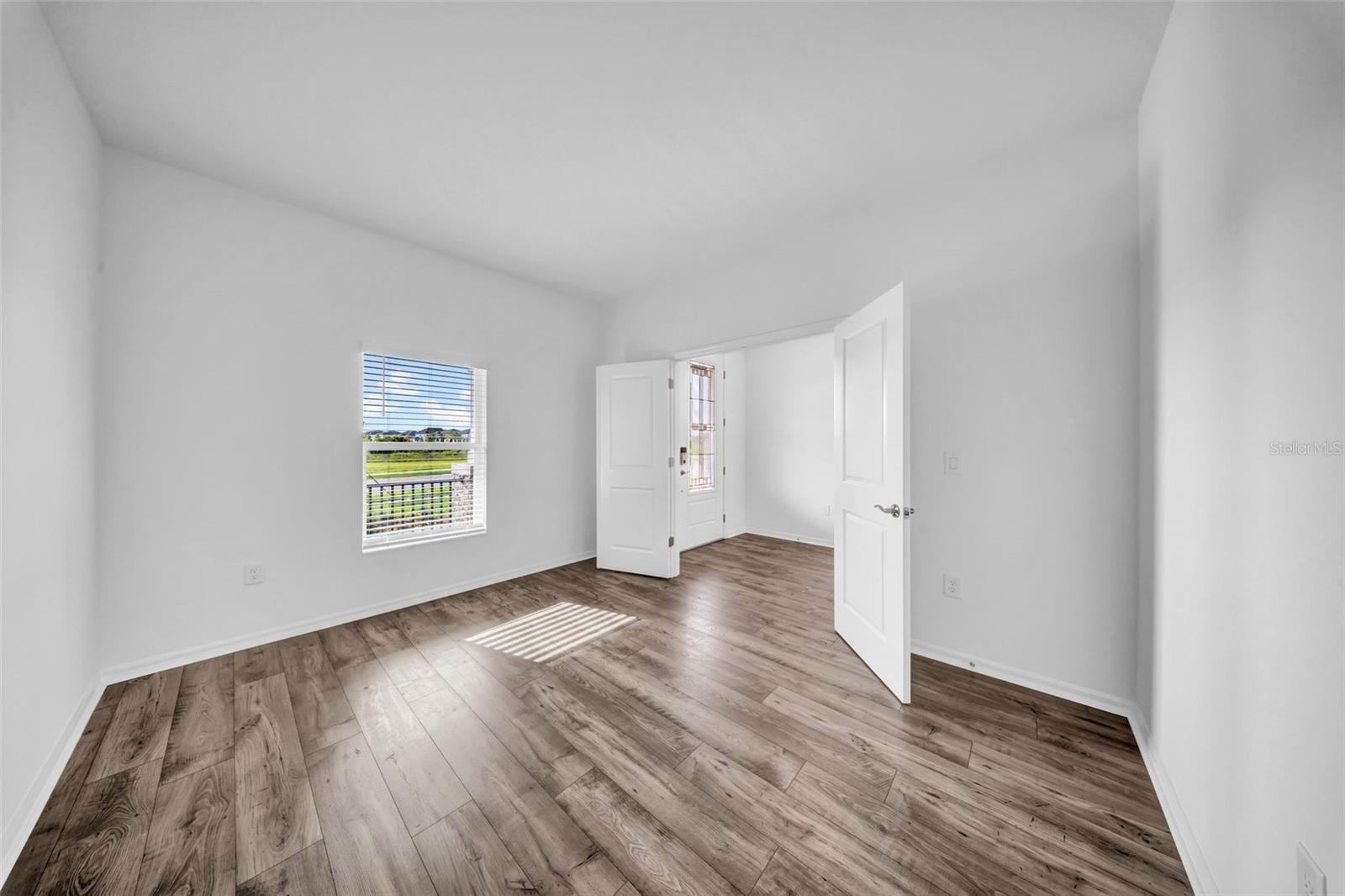 Image 32 of 86 For 5841 Riverston Avenue