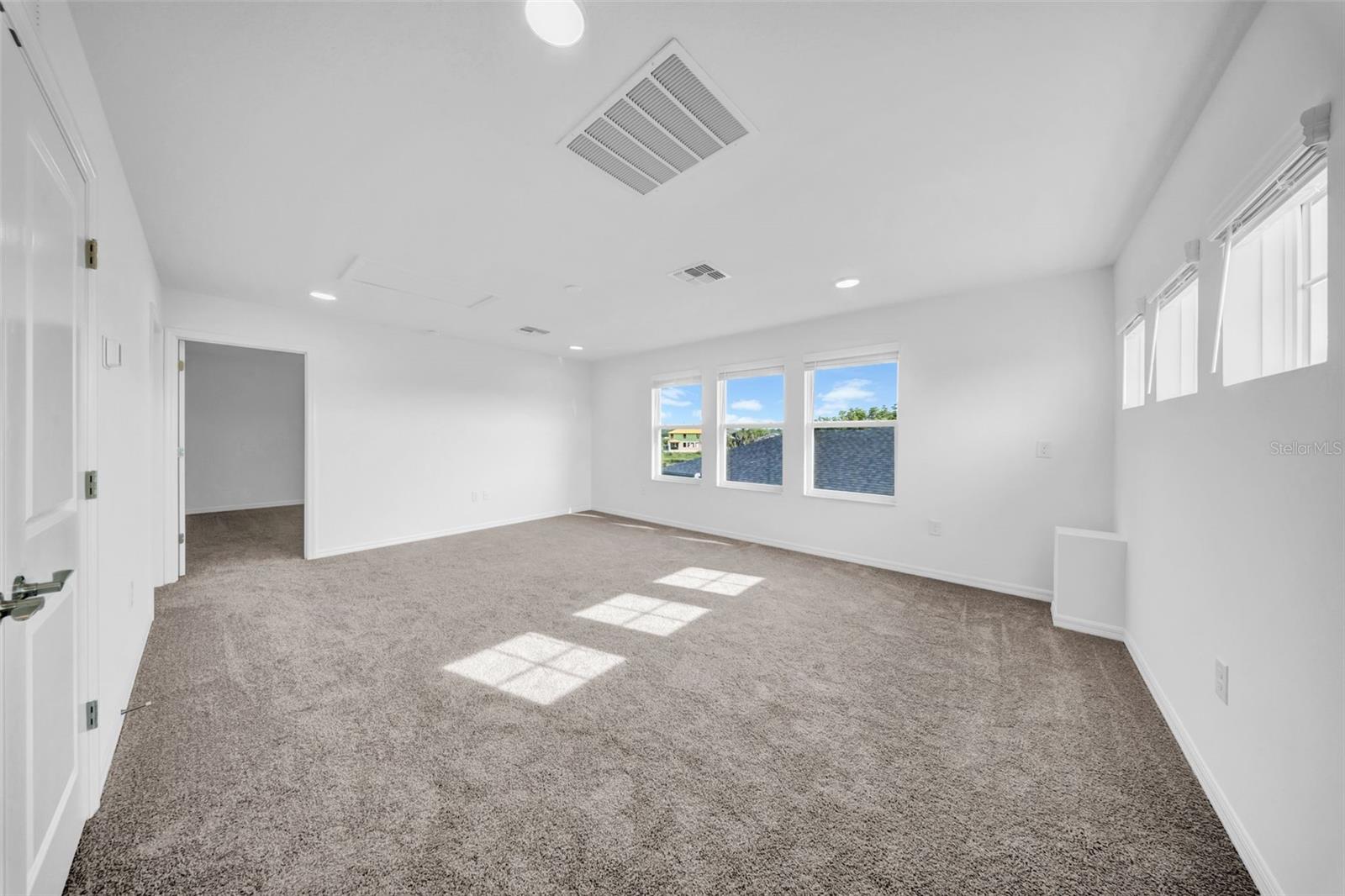 Image 69 of 86 For 5841 Riverston Avenue