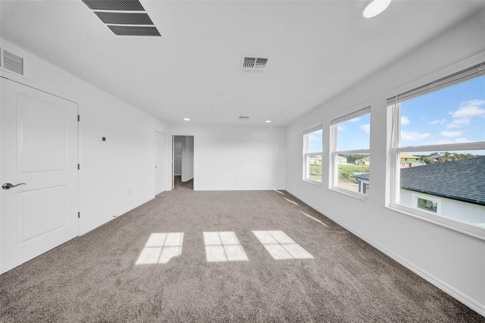 Image 70 of 86 For 5841 Riverston Avenue
