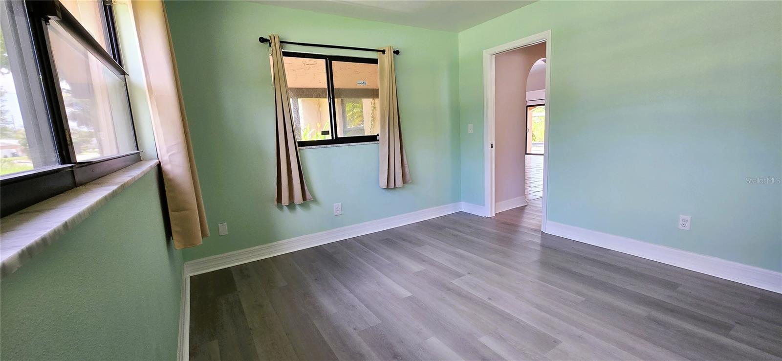 Image 17 of 29 For 1031 Averly Street