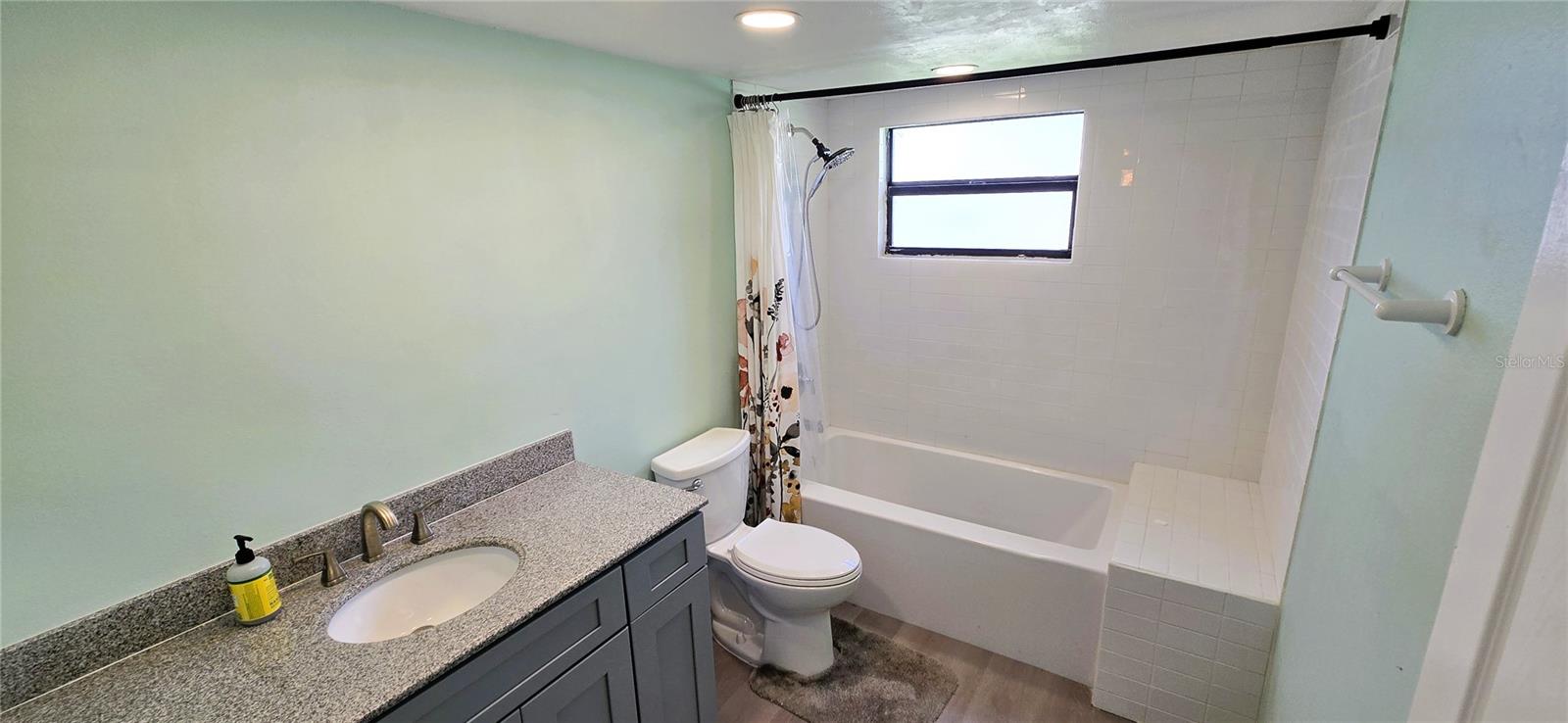 Image 19 of 29 For 1031 Averly Street