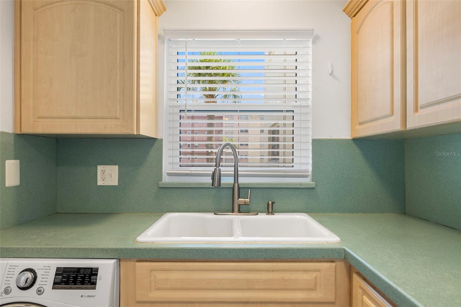 Image 7 of 22 For 5603 80th Street N 202