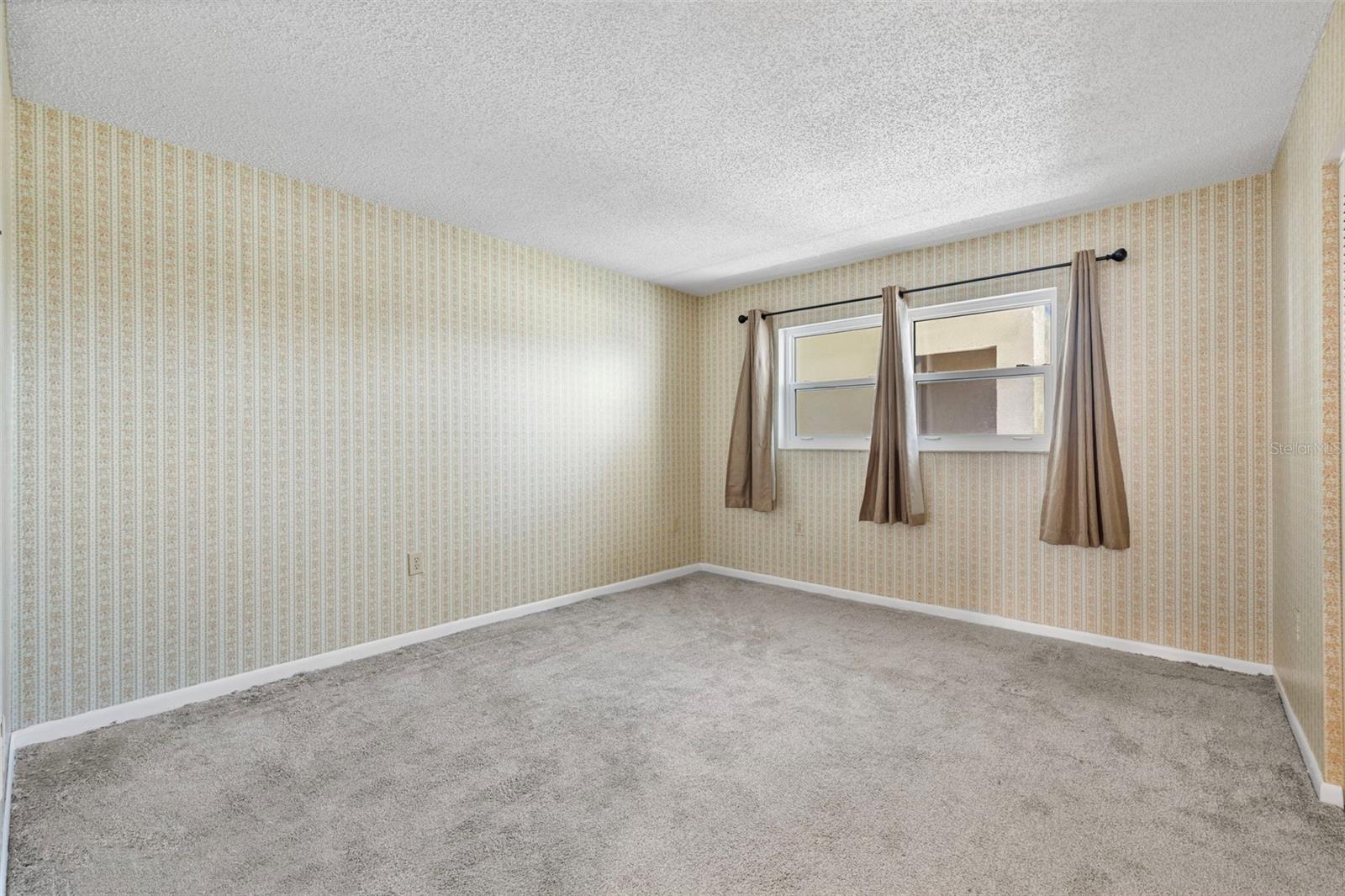 Image 8 of 22 For 5603 80th Street N 202