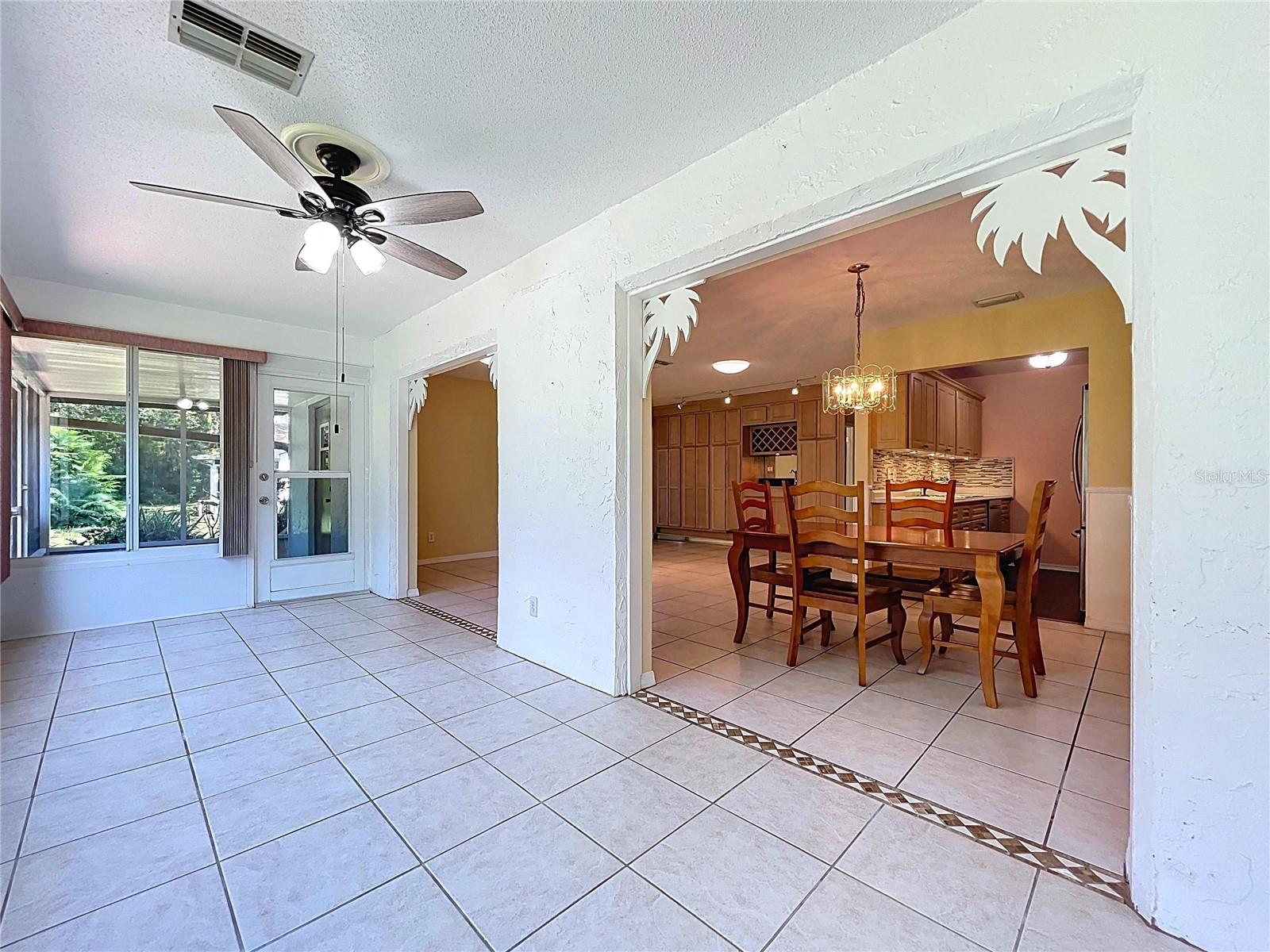 Image 18 of 67 For 505 Foxglove Circle B