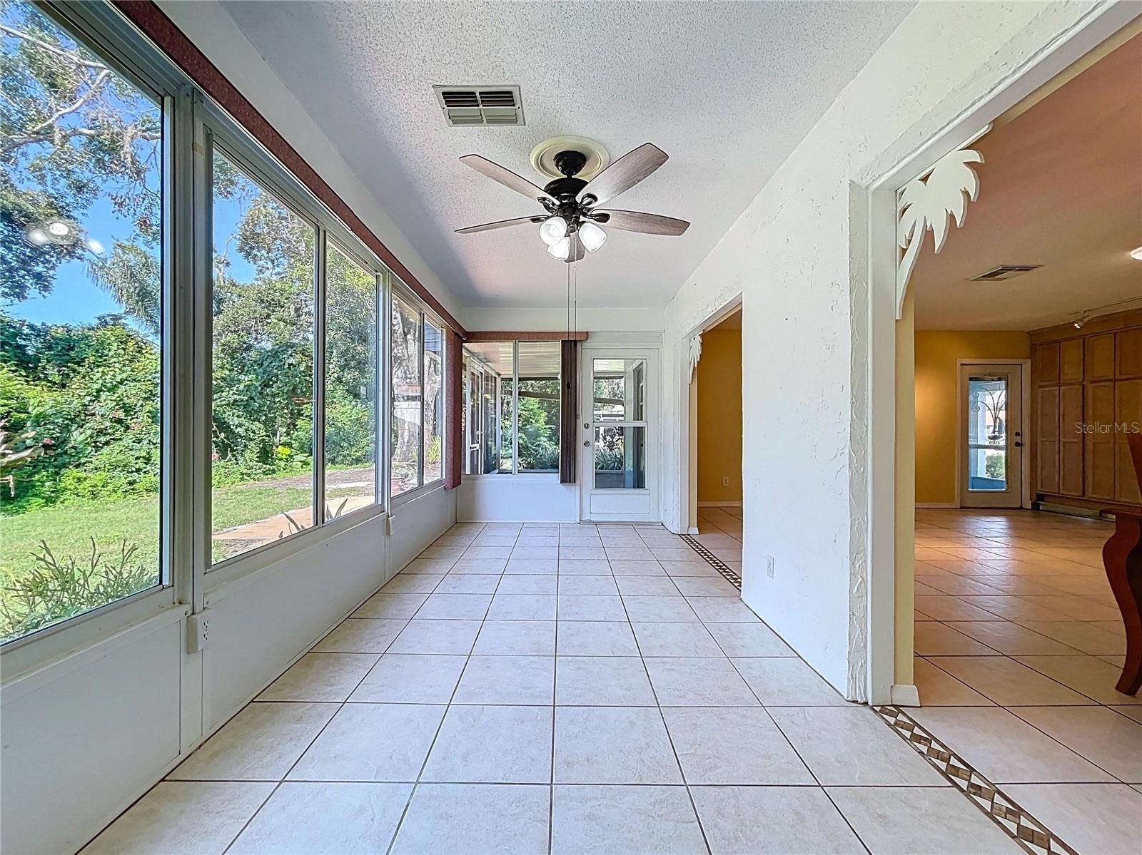 Image 20 of 67 For 505 Foxglove Circle B