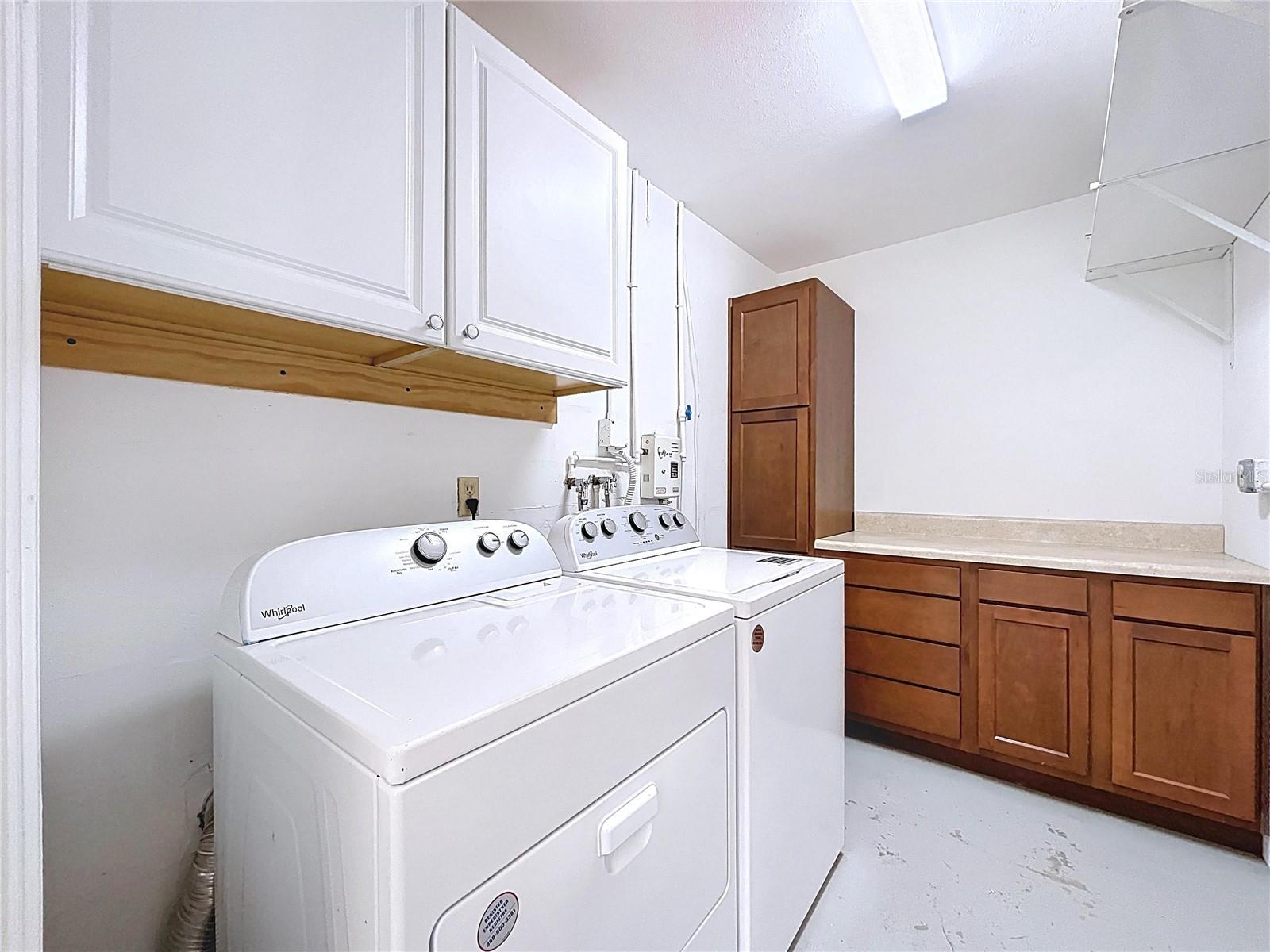 Image 38 of 67 For 505 Foxglove Circle B