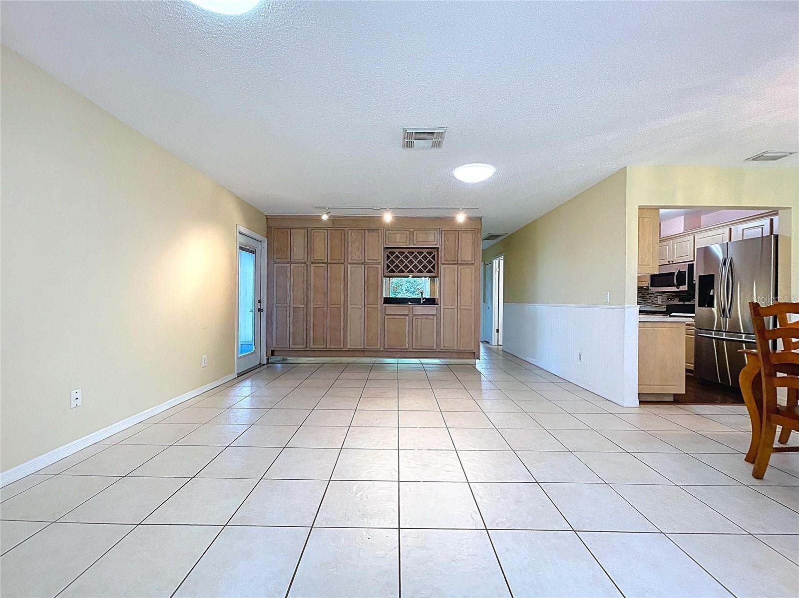 Image 8 of 67 For 505 Foxglove Circle B