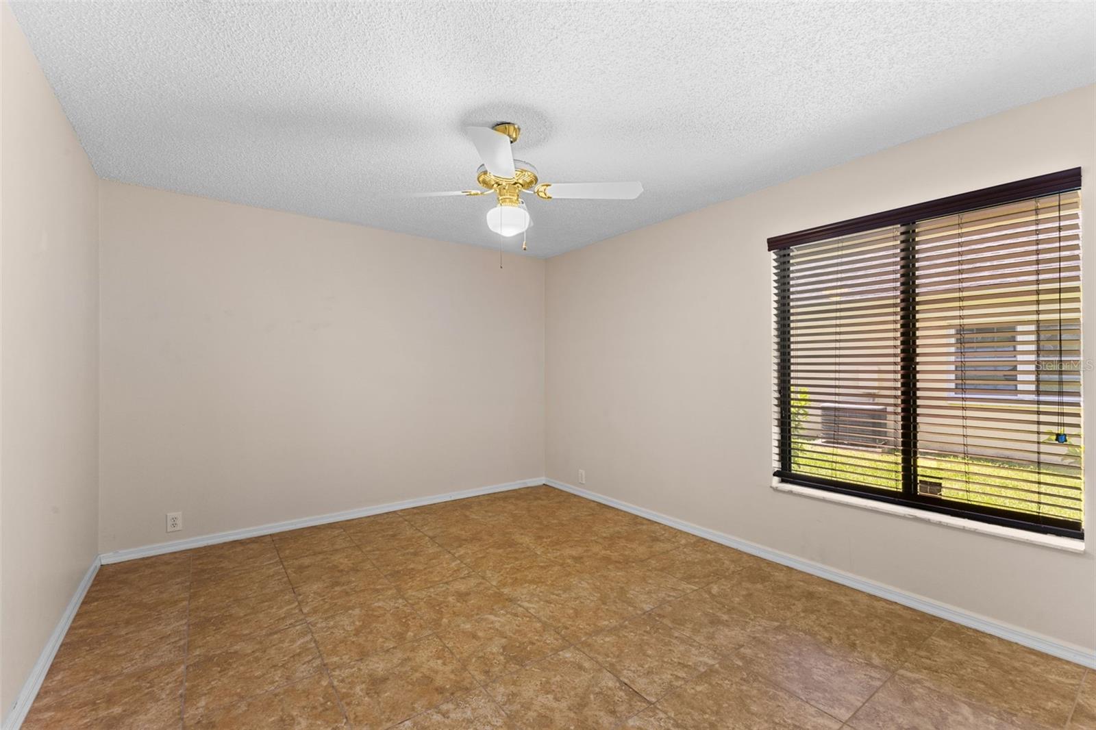 Image 24 of 38 For 3275 Cobbs Drive