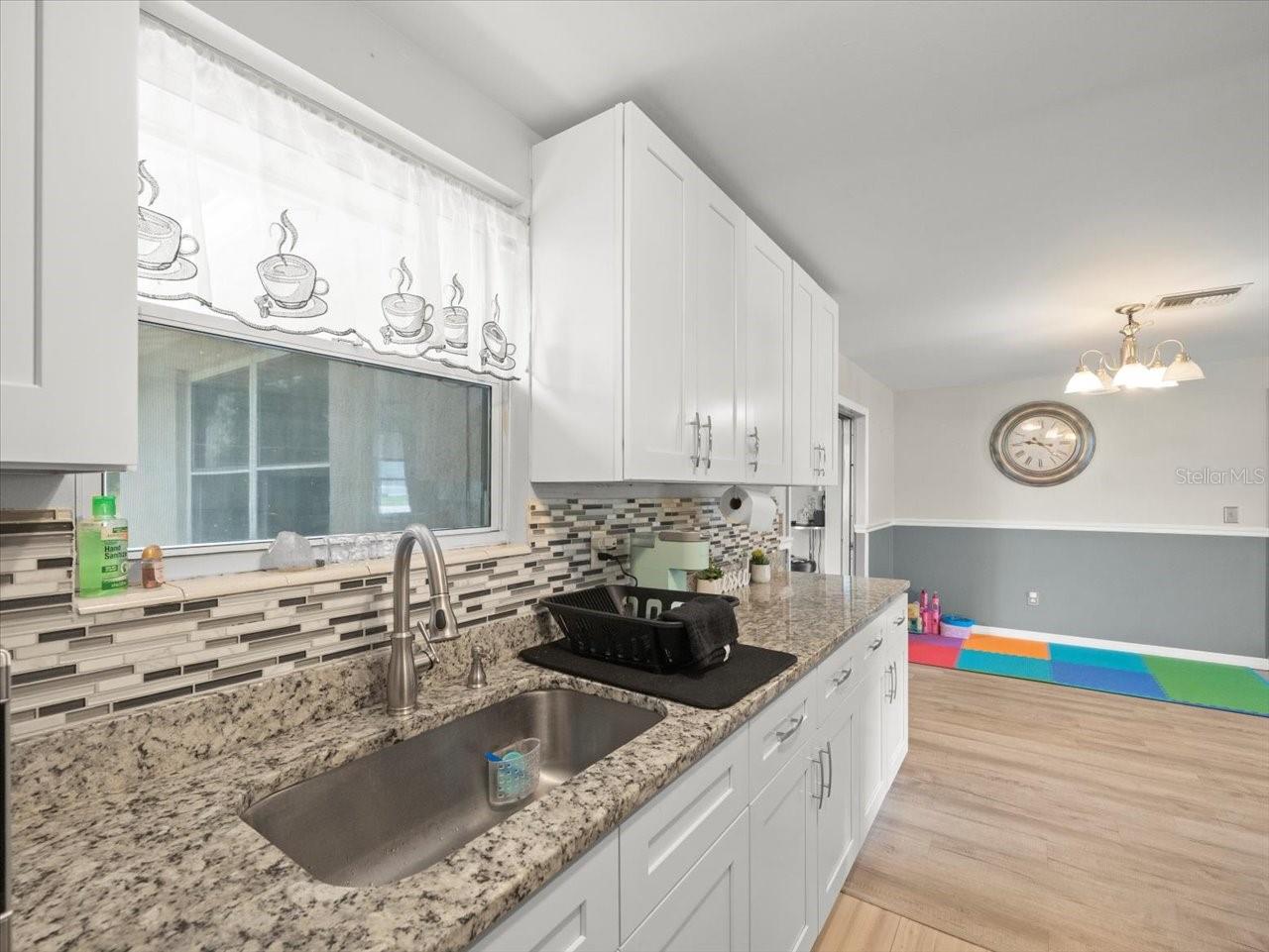 Image 15 of 42 For 9339 Miracle Drive