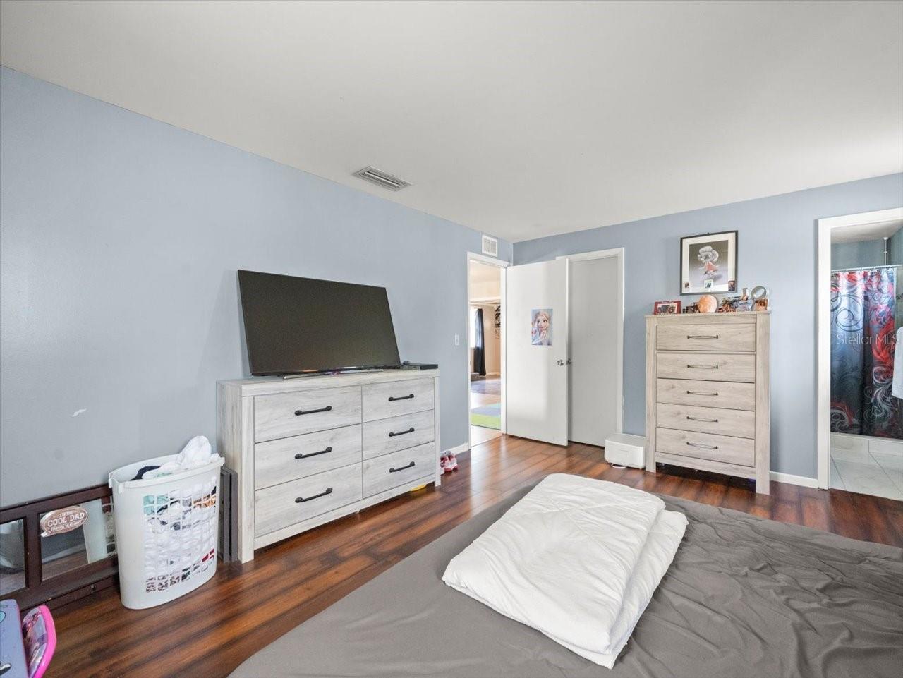 Image 23 of 42 For 9339 Miracle Drive