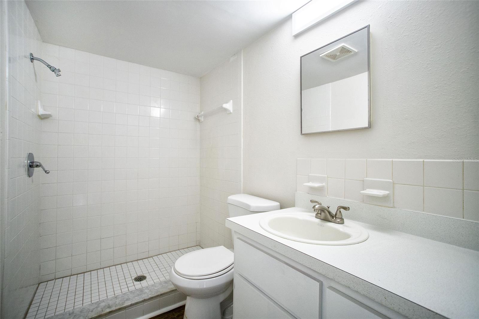 Image 15 of 16 For 6062 22nd Avenue N 5