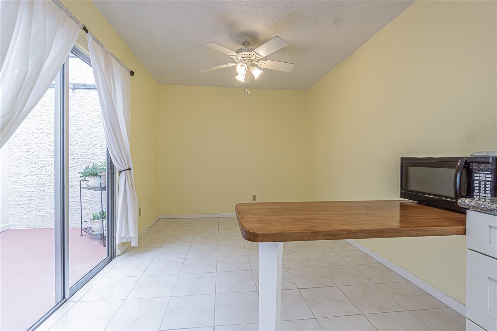 Image 10 of 32 For 1130 Orange Tree Circle W C