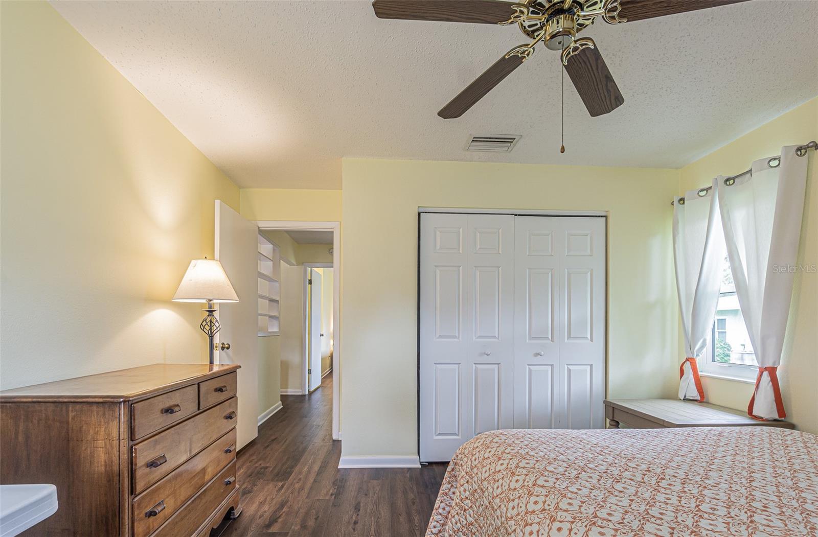 Image 18 of 32 For 1130 Orange Tree Circle W C