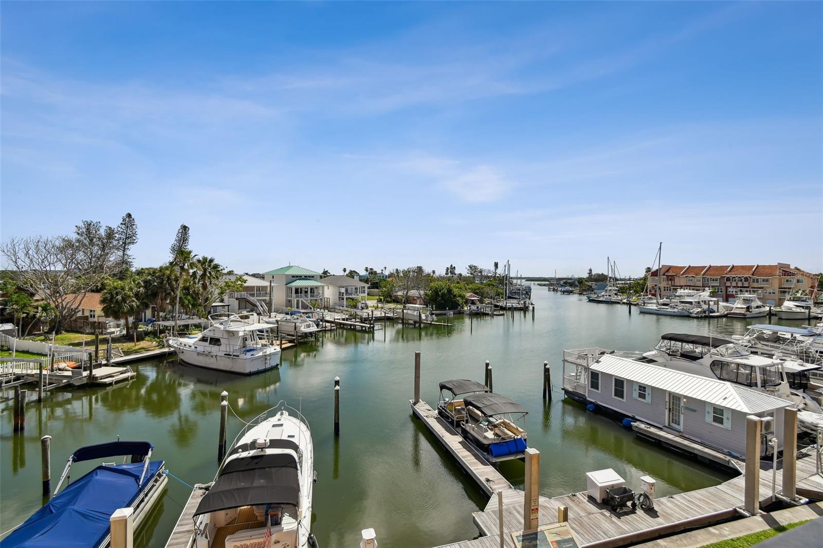 Image 2 of 26 For 13235 Gulf Boulevard 303