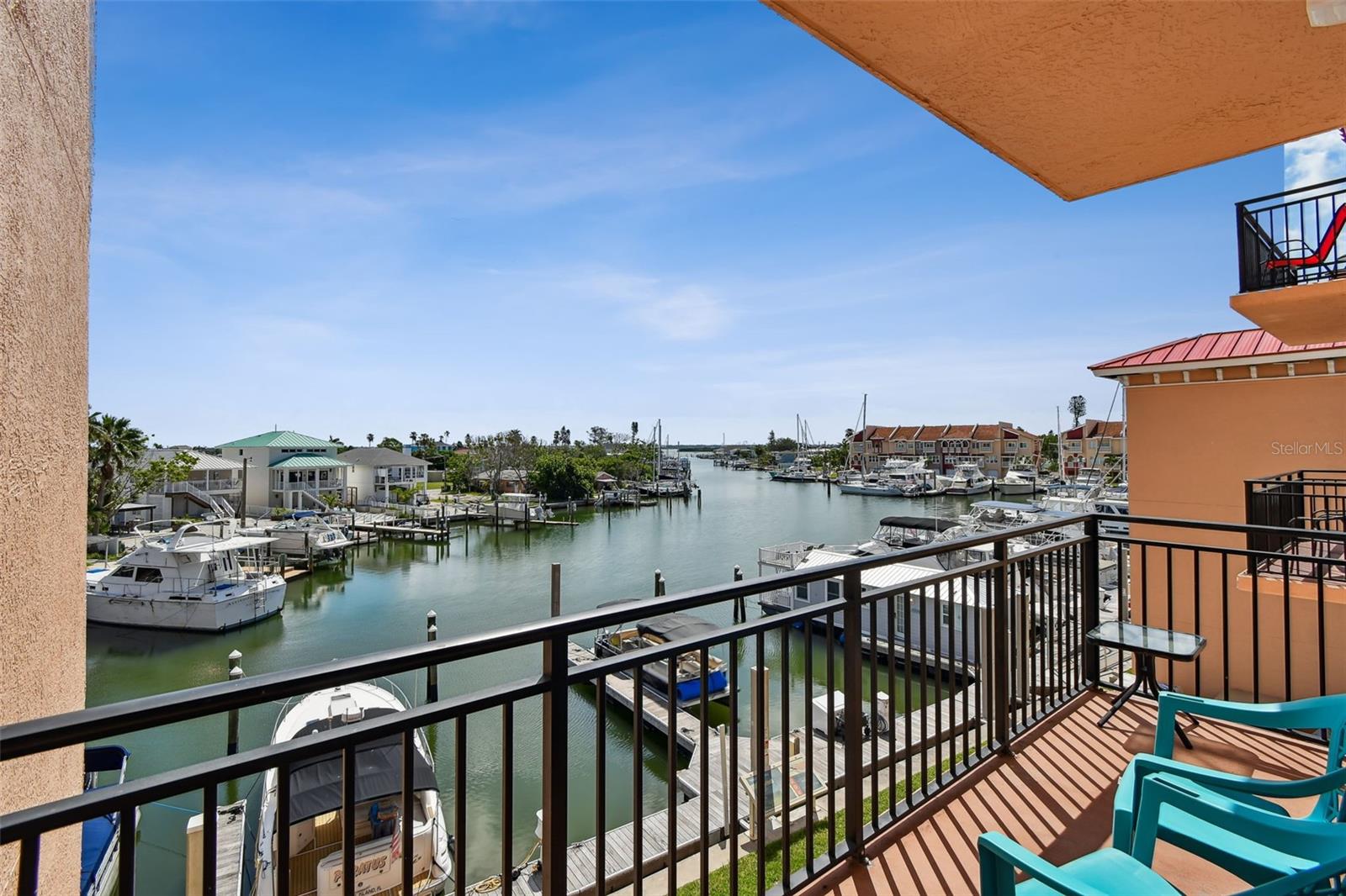 Image 3 of 26 For 13235 Gulf Boulevard 303