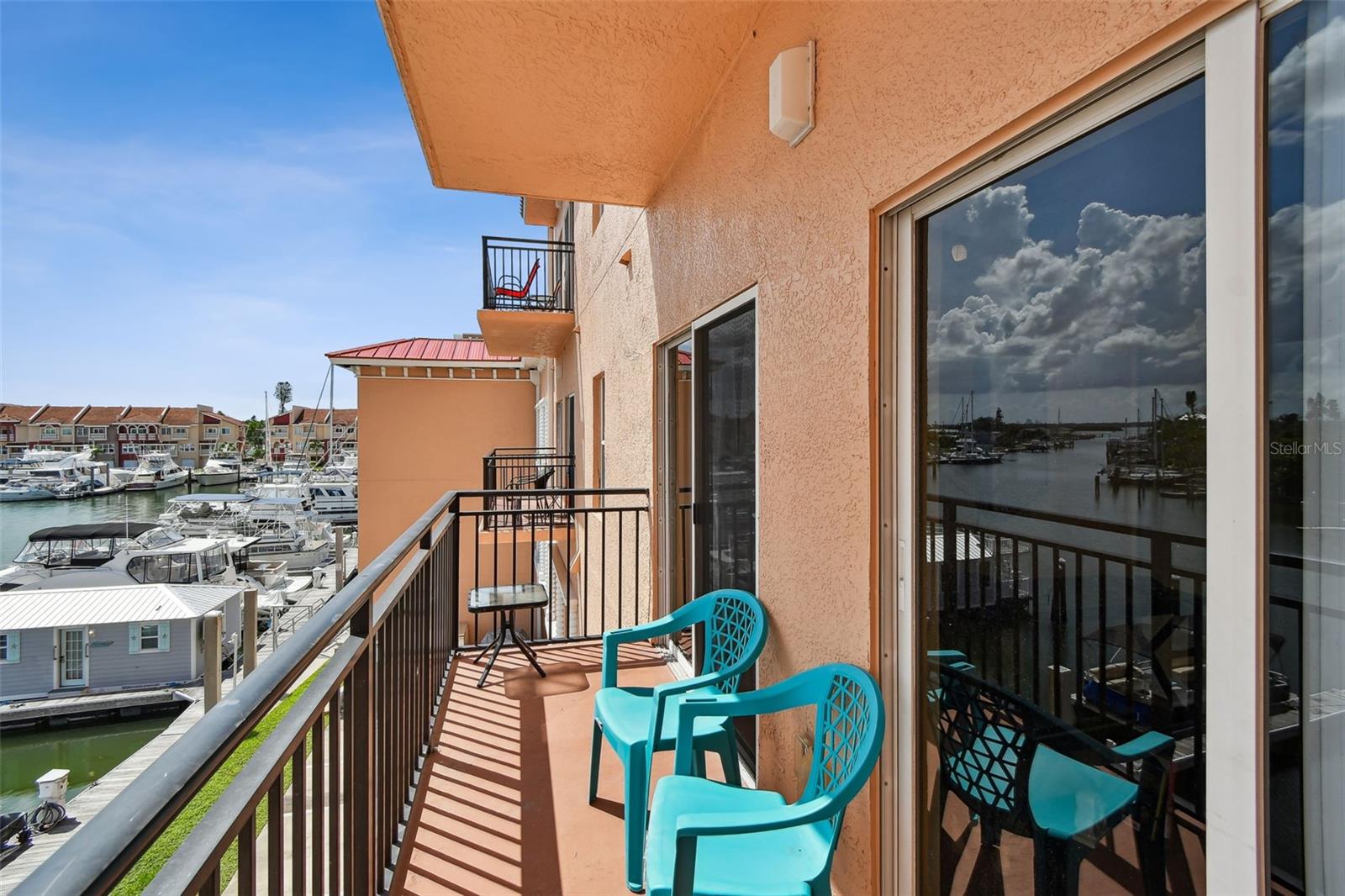 Image 4 of 26 For 13235 Gulf Boulevard 303