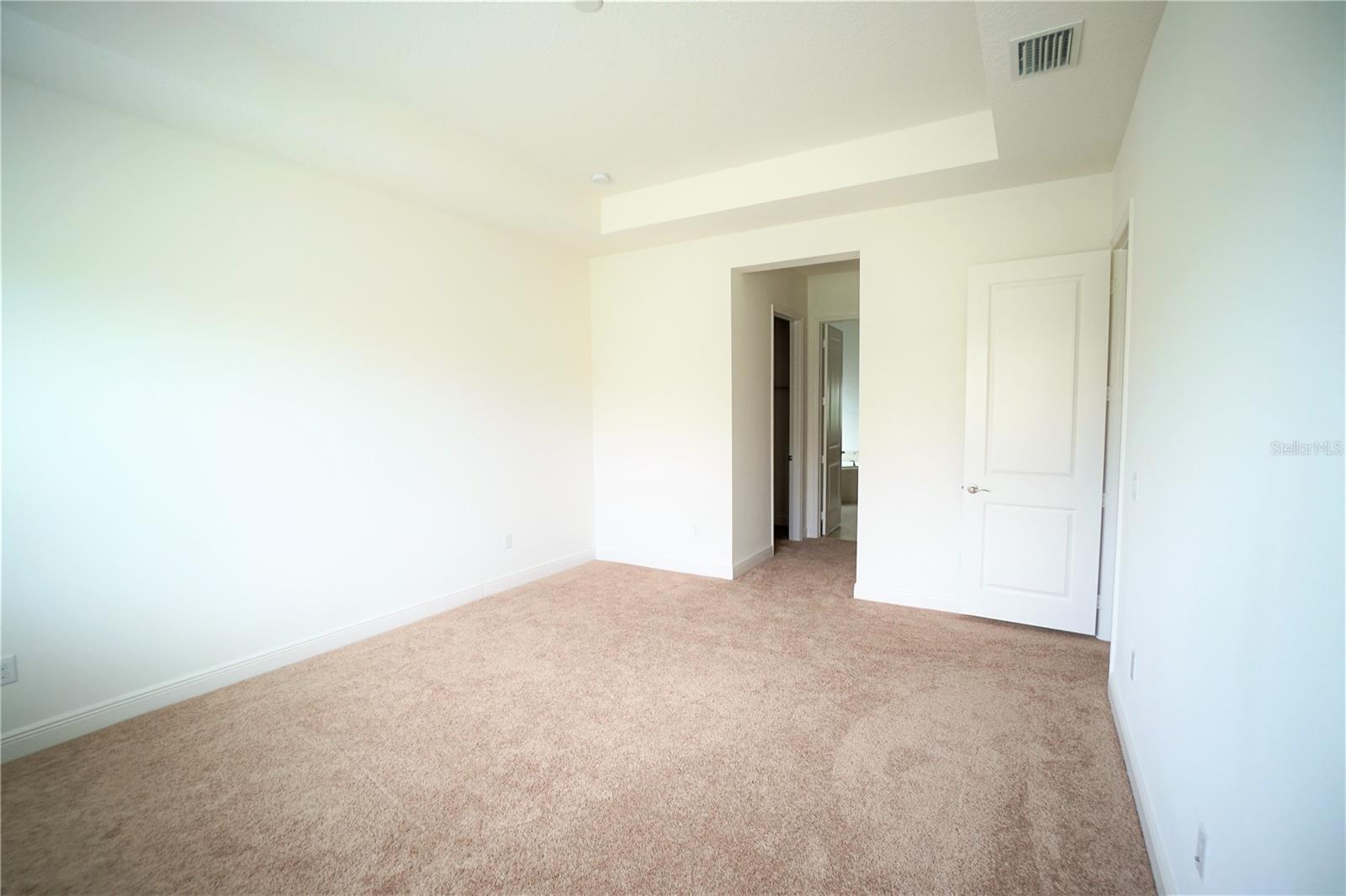 Image 13 of 27 For 30835 Spruceberry Court