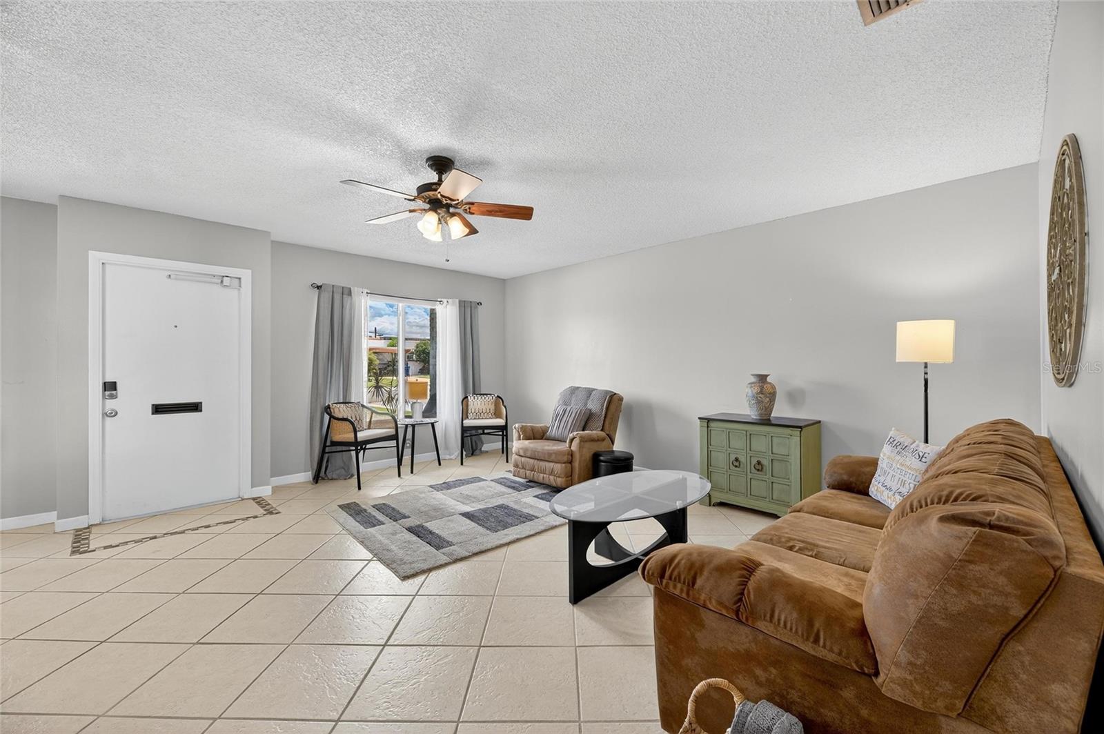 Image 10 of 65 For 1626 Costa Street
