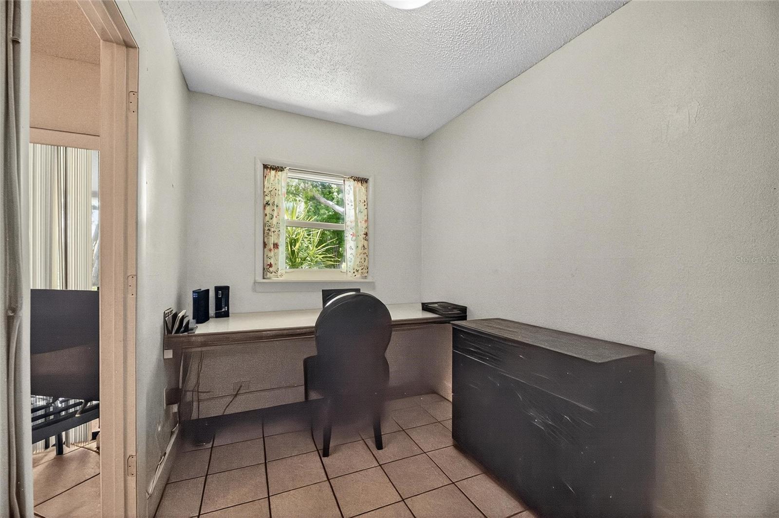 Image 41 of 65 For 1626 Costa Street