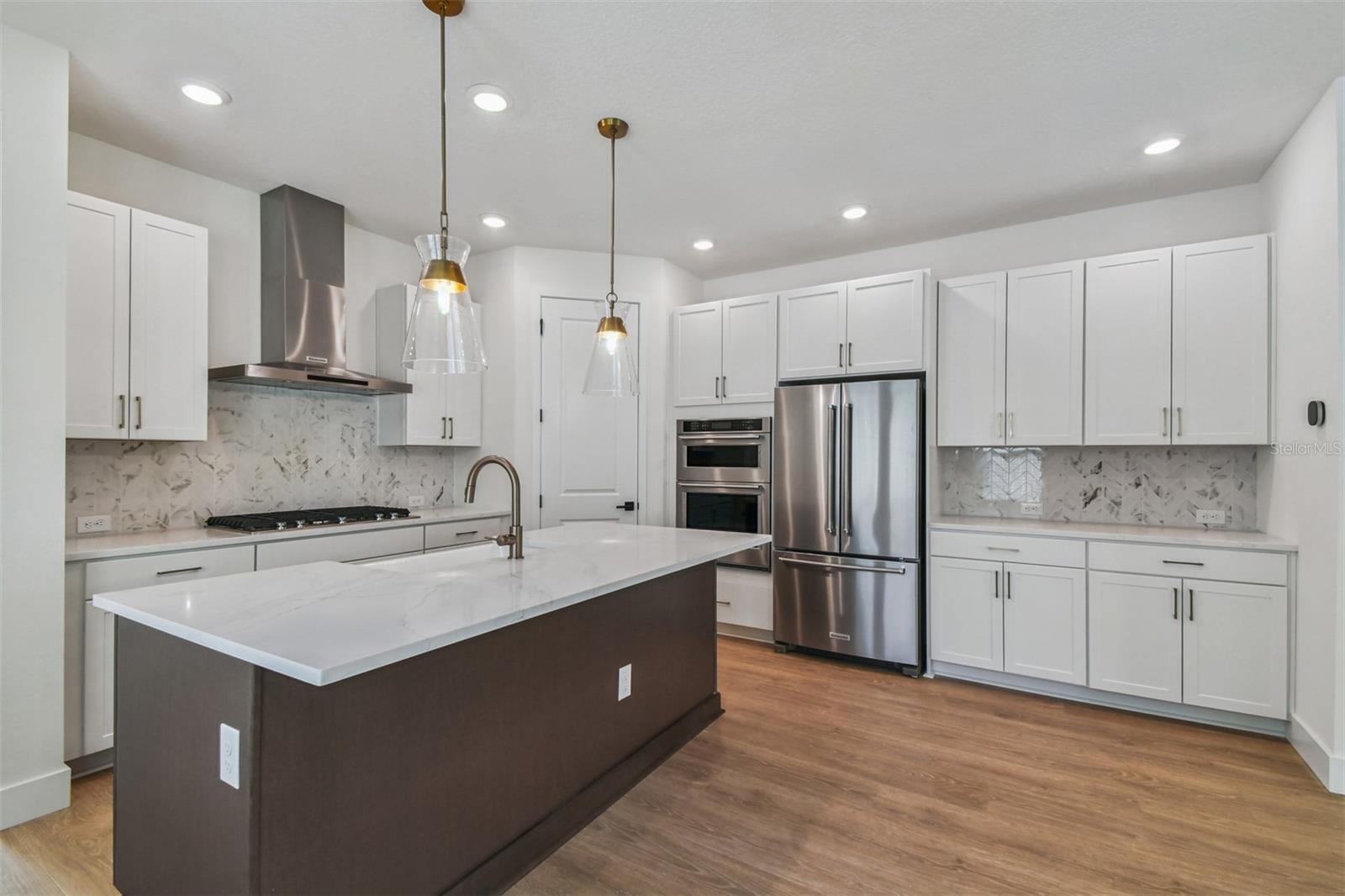 Image 16 of 22 For 2516 Palm Drive 2