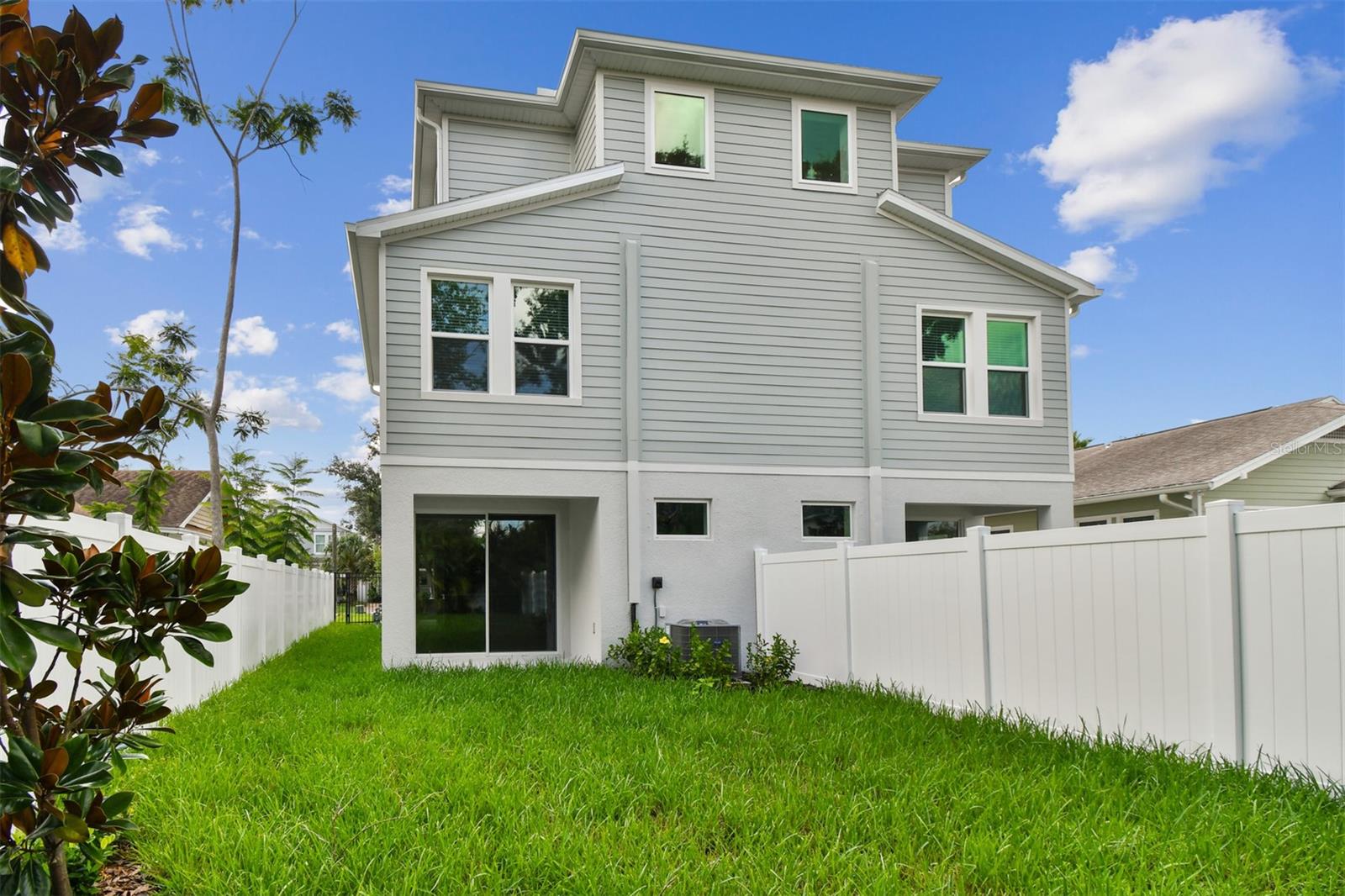 Image 22 of 22 For 2516 Palm Drive 2
