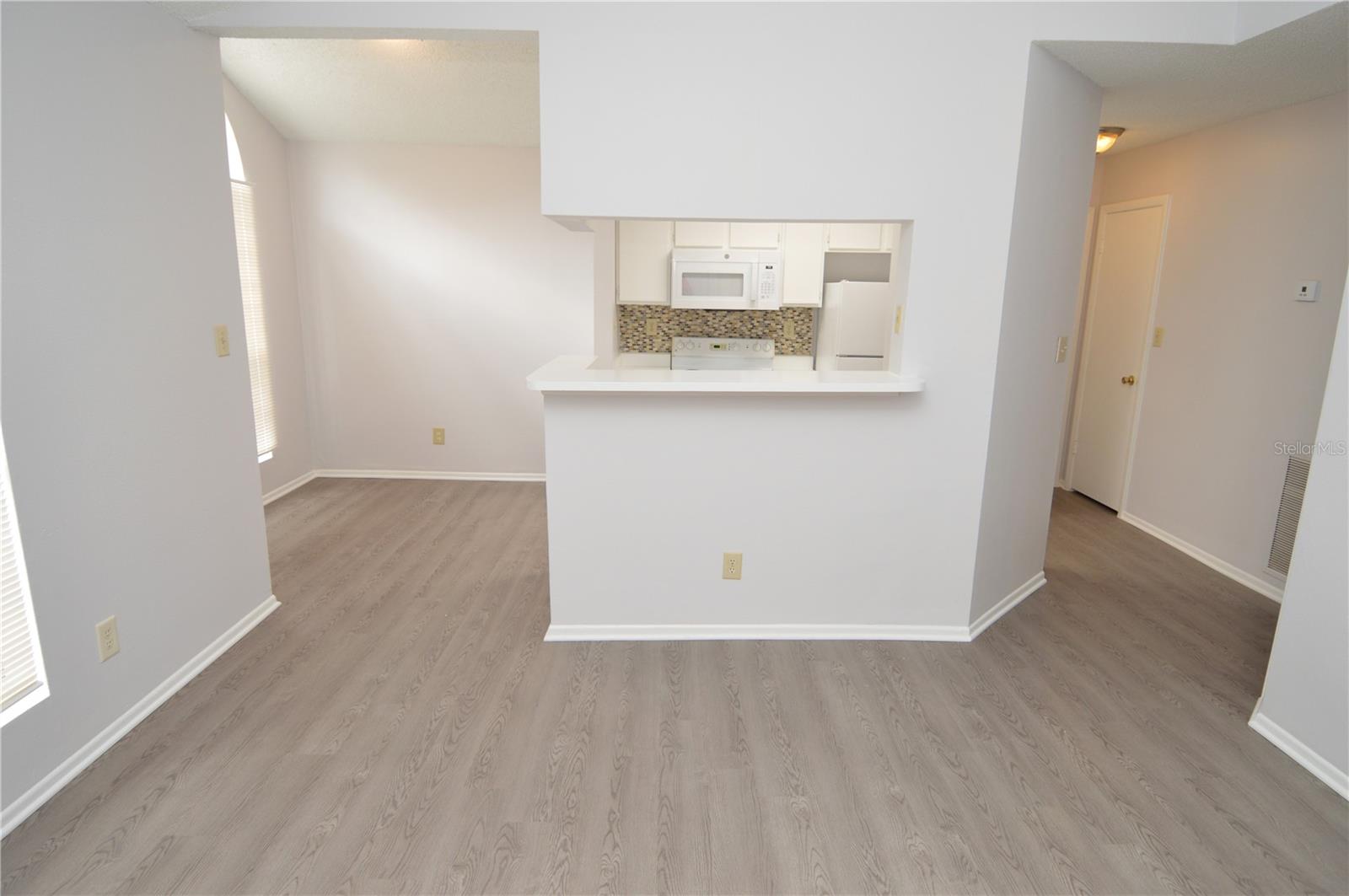 Image 11 of 93 For 8630 Mallard Reserve Drive 201