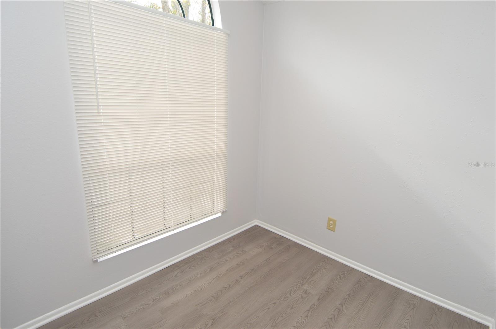 Image 14 of 93 For 8630 Mallard Reserve Drive 201
