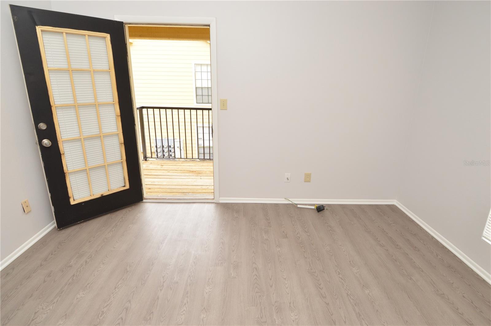 Image 19 of 93 For 8630 Mallard Reserve Drive 201