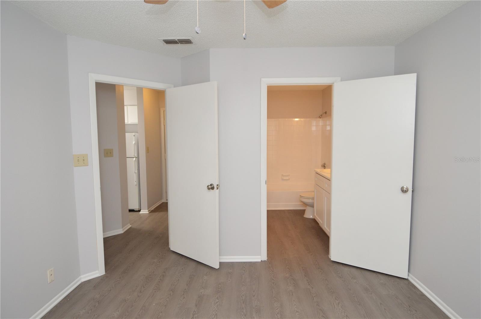 Image 30 of 93 For 8630 Mallard Reserve Drive 201