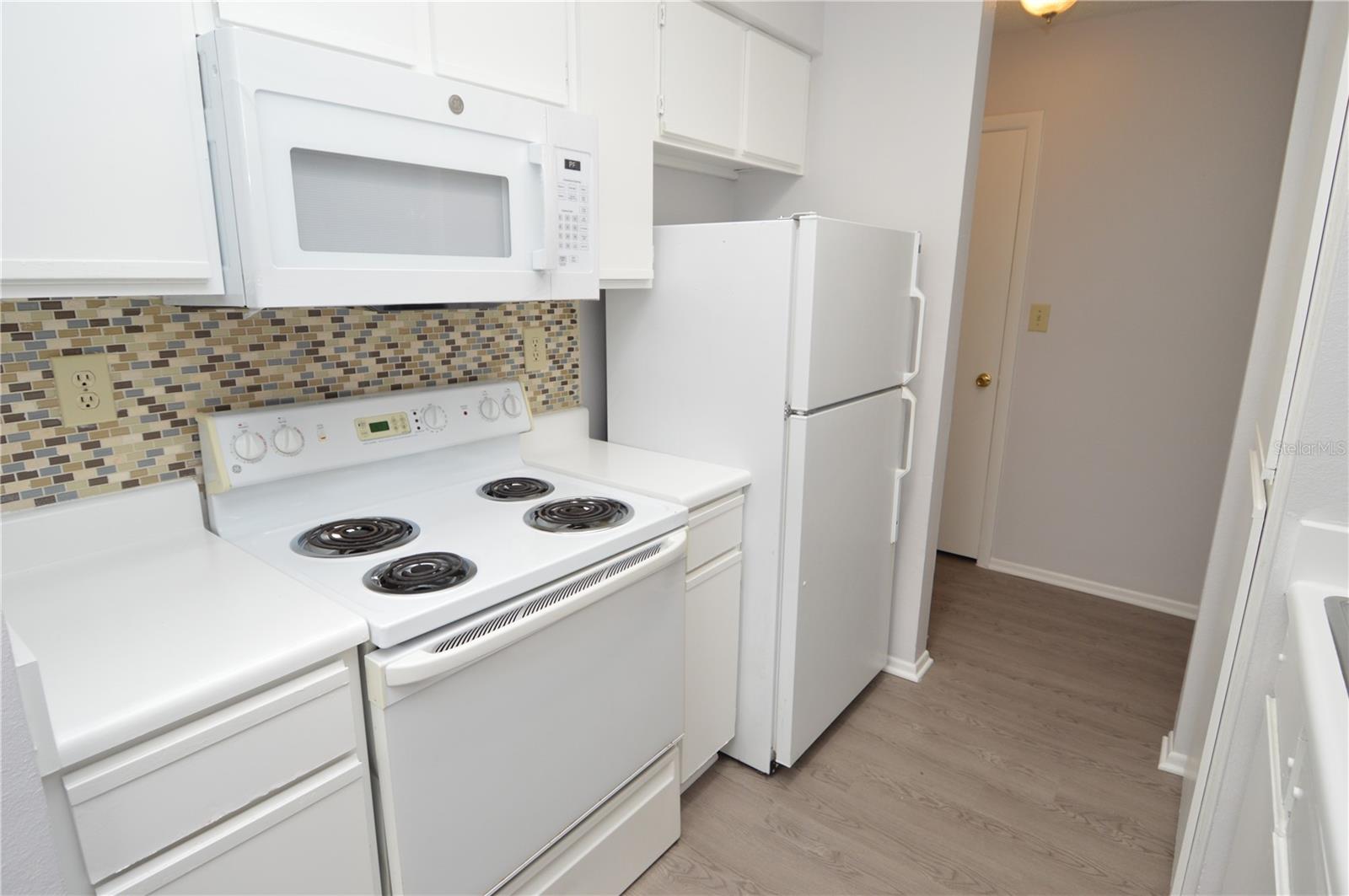 Image 8 of 93 For 8630 Mallard Reserve Drive 201