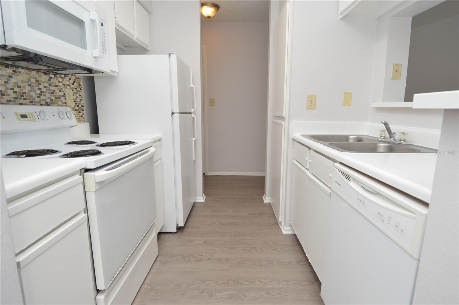 Image 9 of 93 For 8630 Mallard Reserve Drive 201