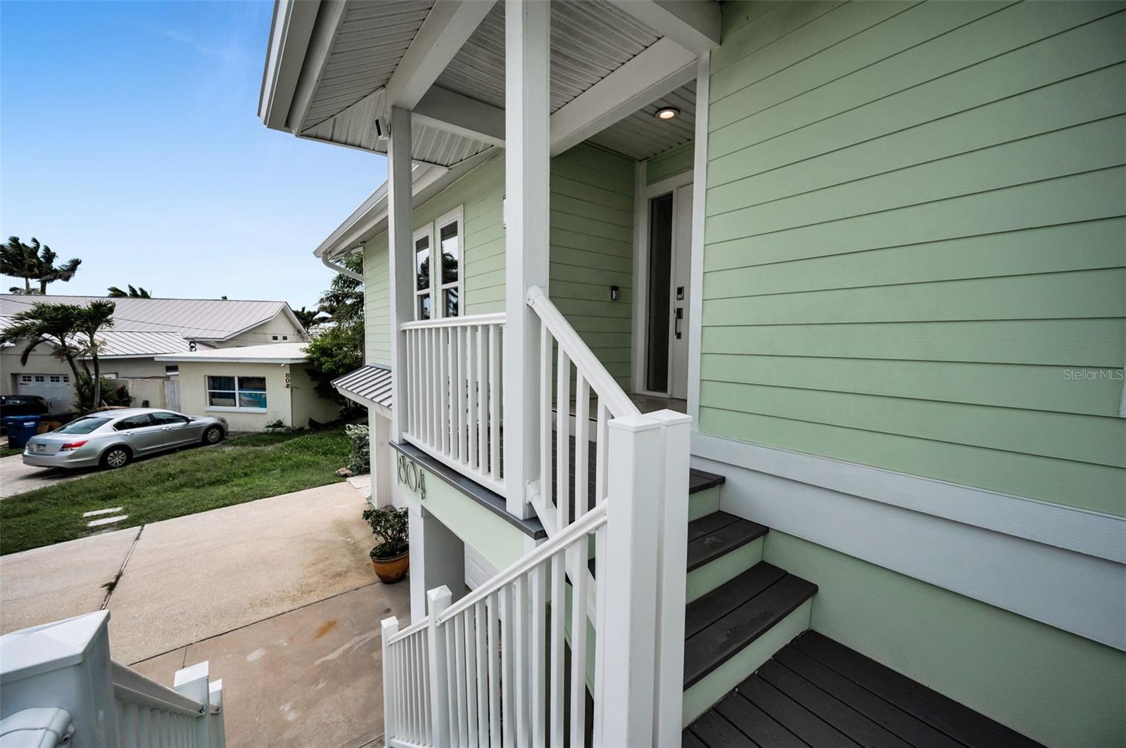 Listing photo id 17 for 804 Bay Point Drive