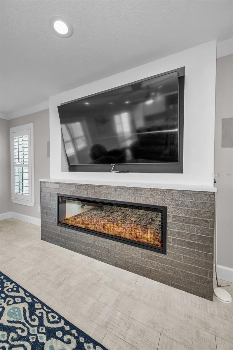 Listing photo id 25 for 804 Bay Point Drive