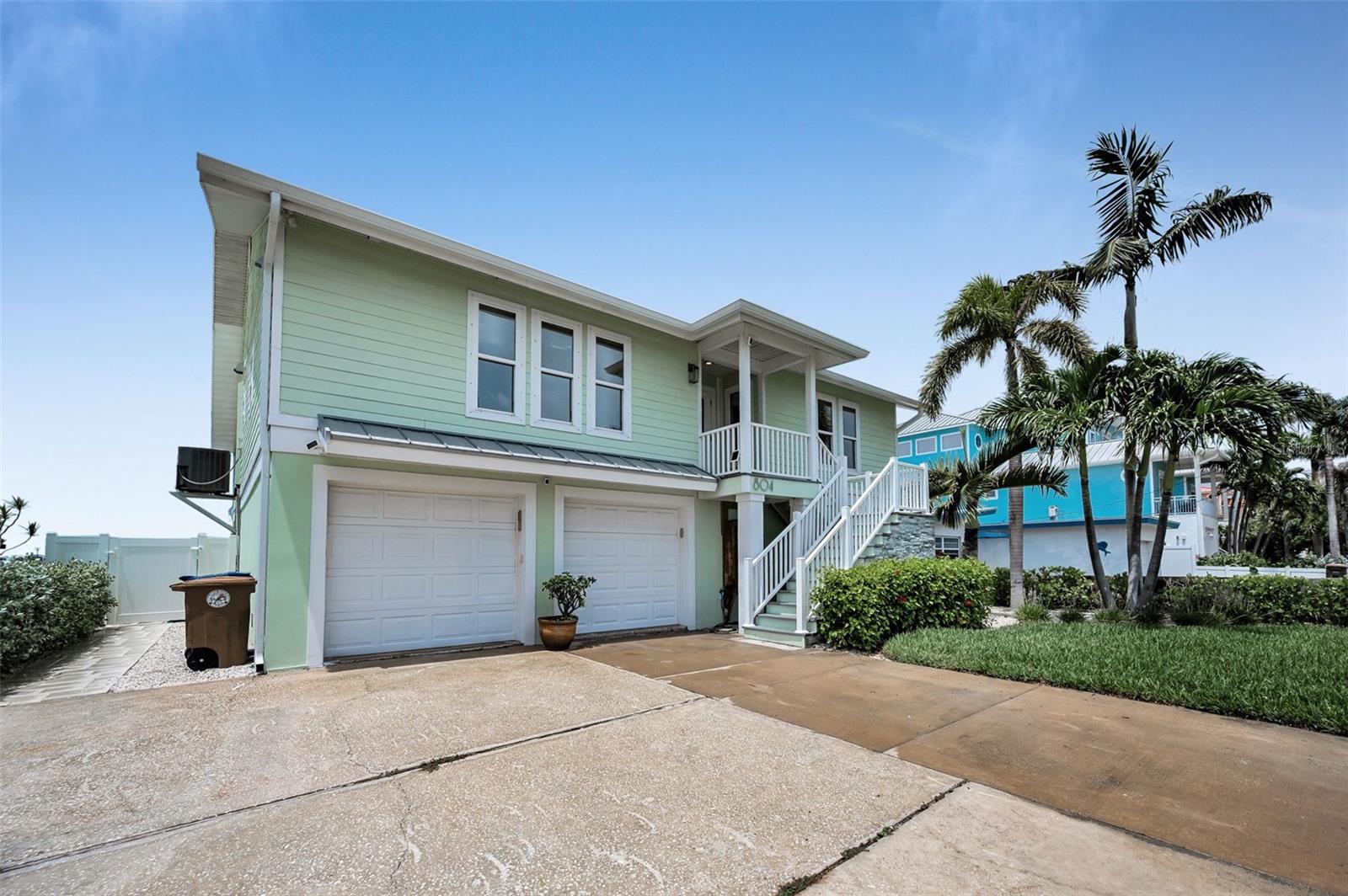 Listing photo id 1 for 804 Bay Point Drive