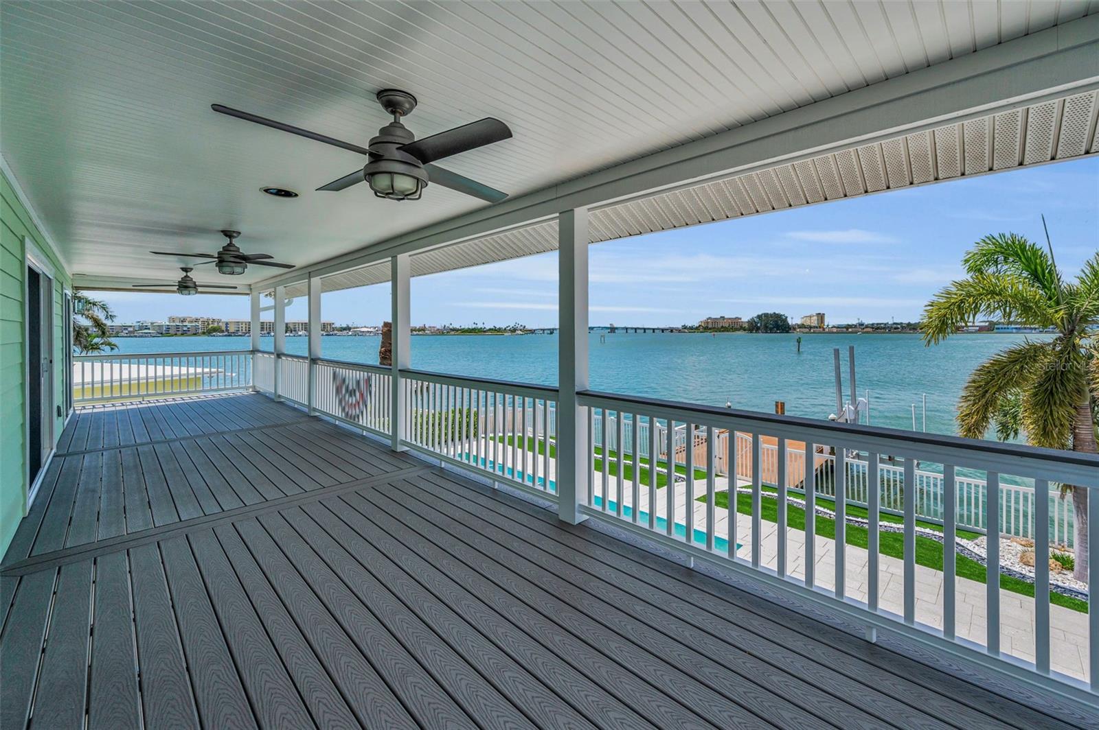 Listing photo id 37 for 804 Bay Point Drive