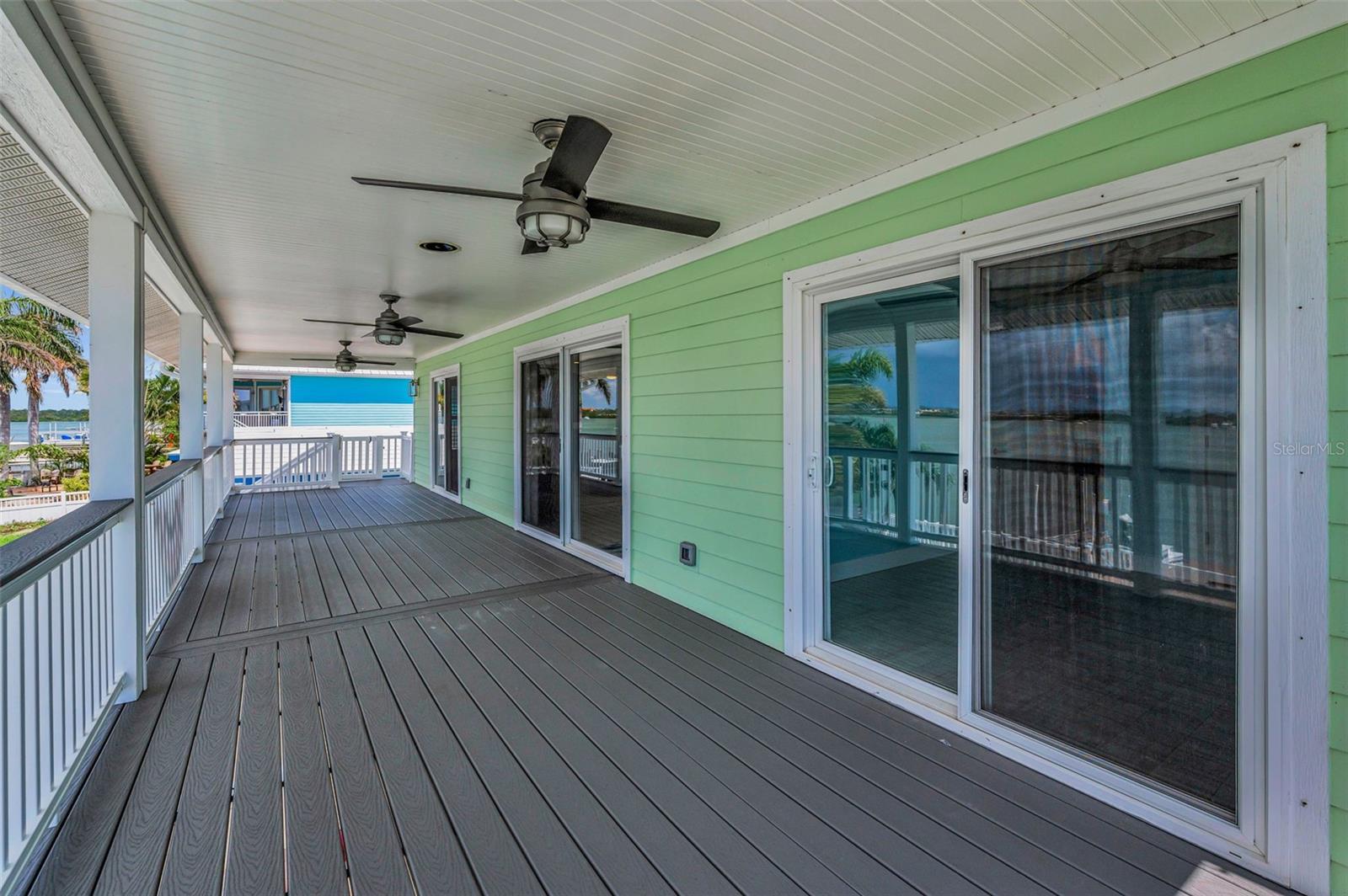 Listing photo id 41 for 804 Bay Point Drive