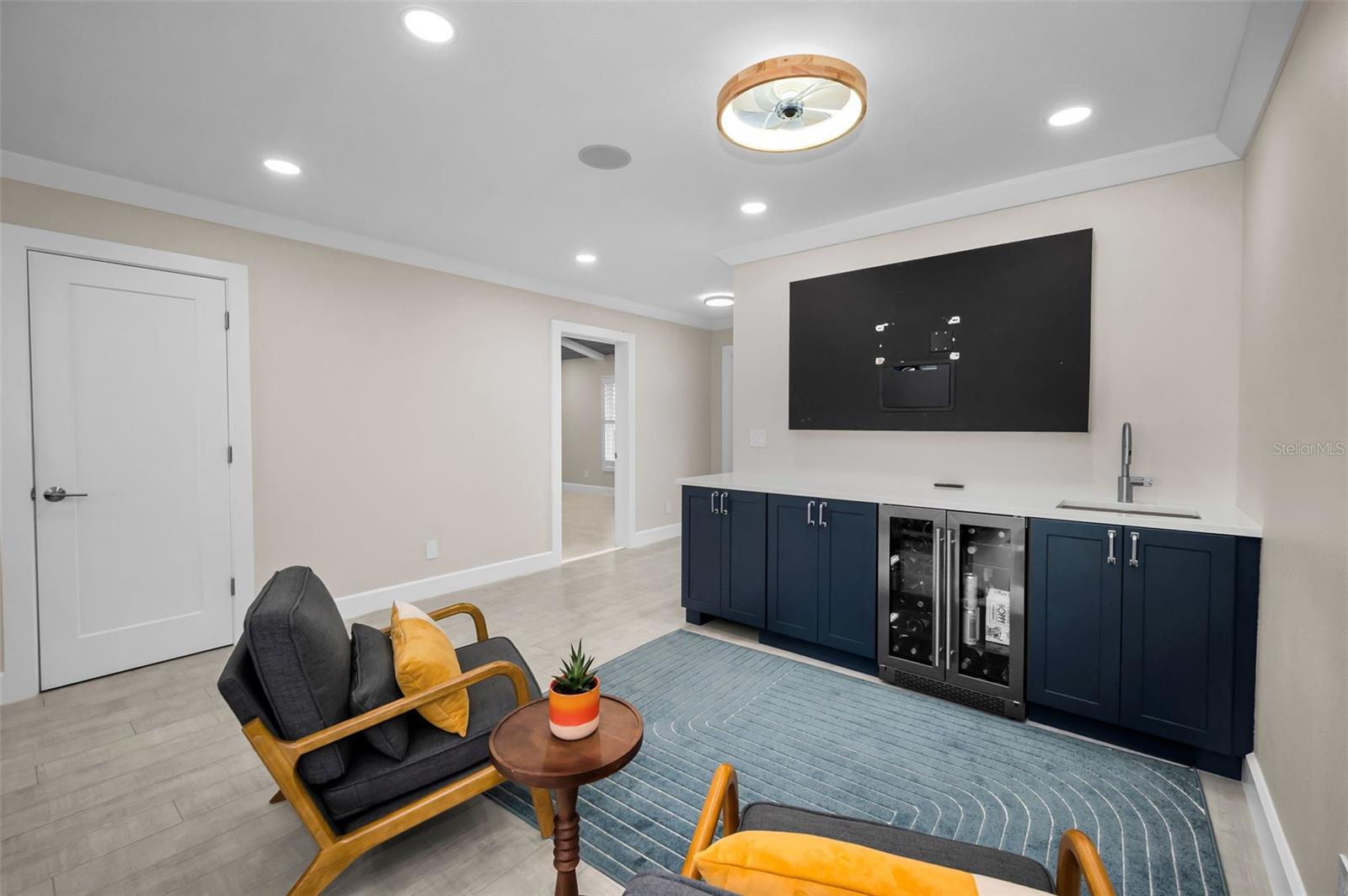Listing photo id 46 for 804 Bay Point Drive