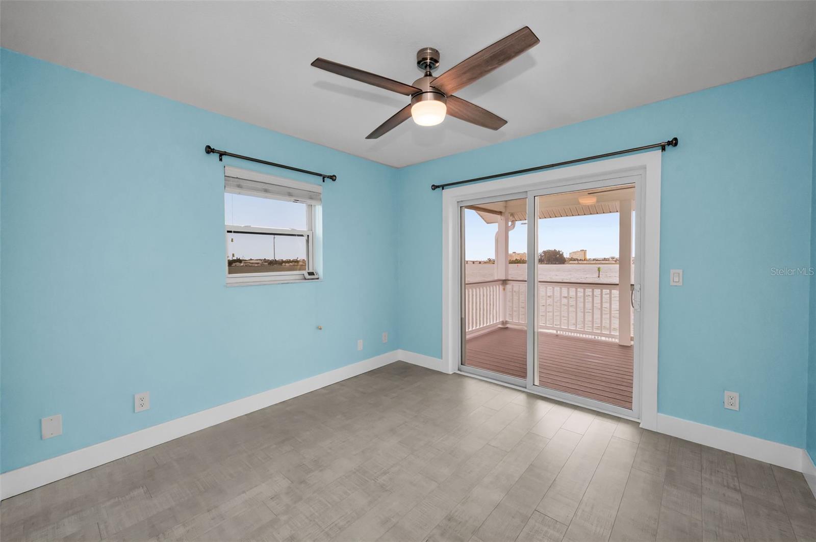 Listing photo id 64 for 804 Bay Point Drive