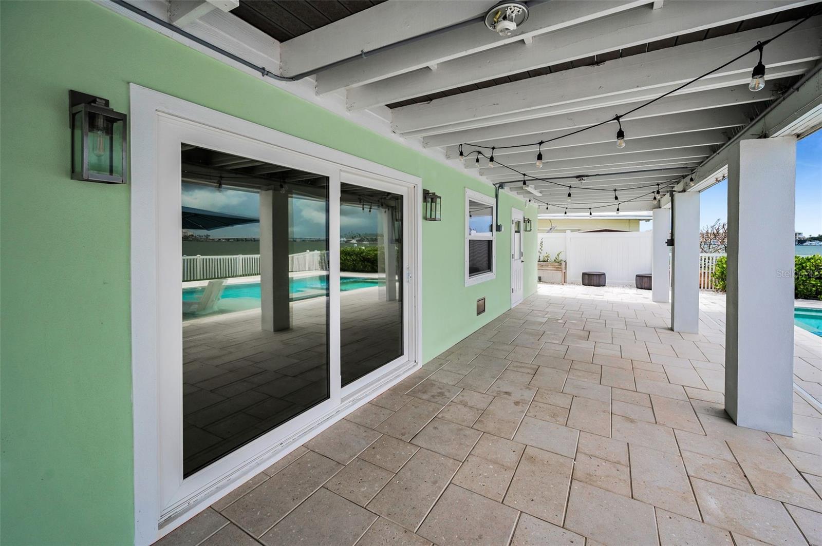 Listing photo id 67 for 804 Bay Point Drive