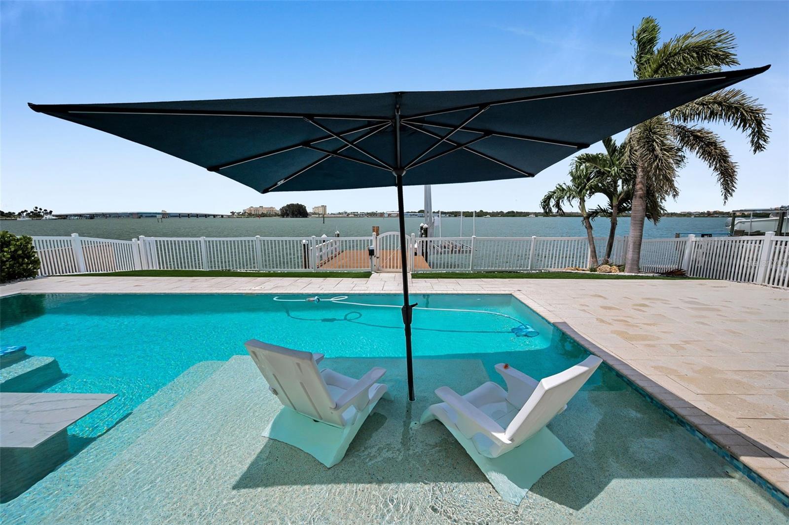 Listing photo id 71 for 804 Bay Point Drive