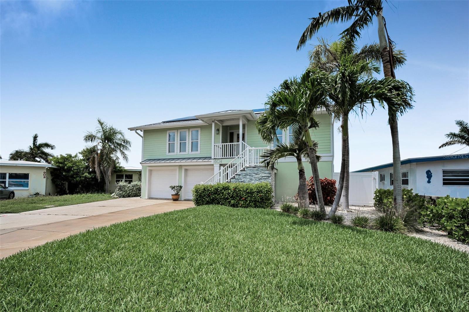 Listing photo id 6 for 804 Bay Point Drive