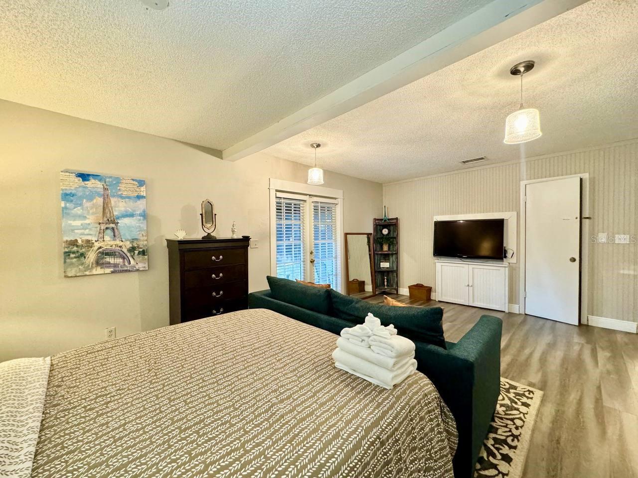 Image 12 of 24 For 6601 Navin Avenue
