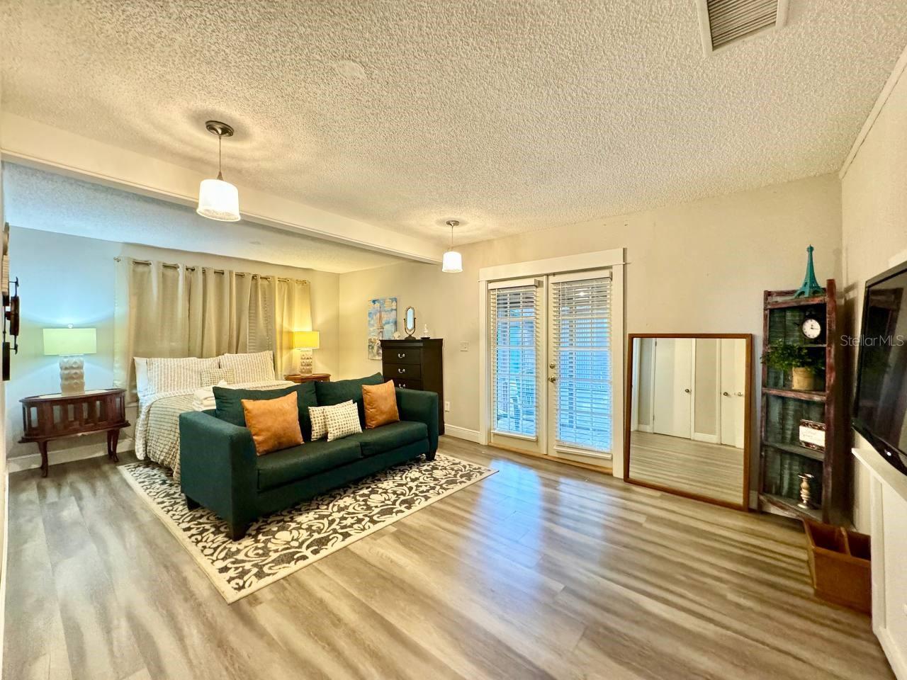 Image 13 of 24 For 6601 Navin Avenue