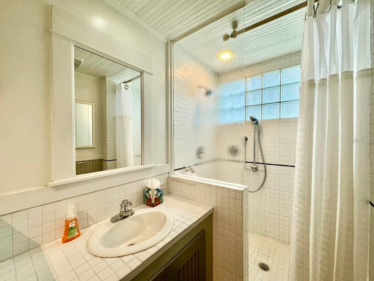 Image 15 of 24 For 6601 Navin Avenue