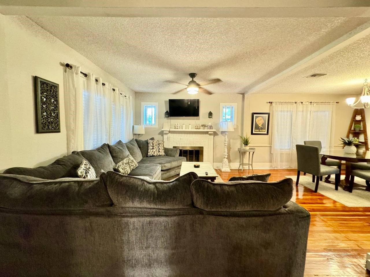 Image 3 of 24 For 6601 Navin Avenue